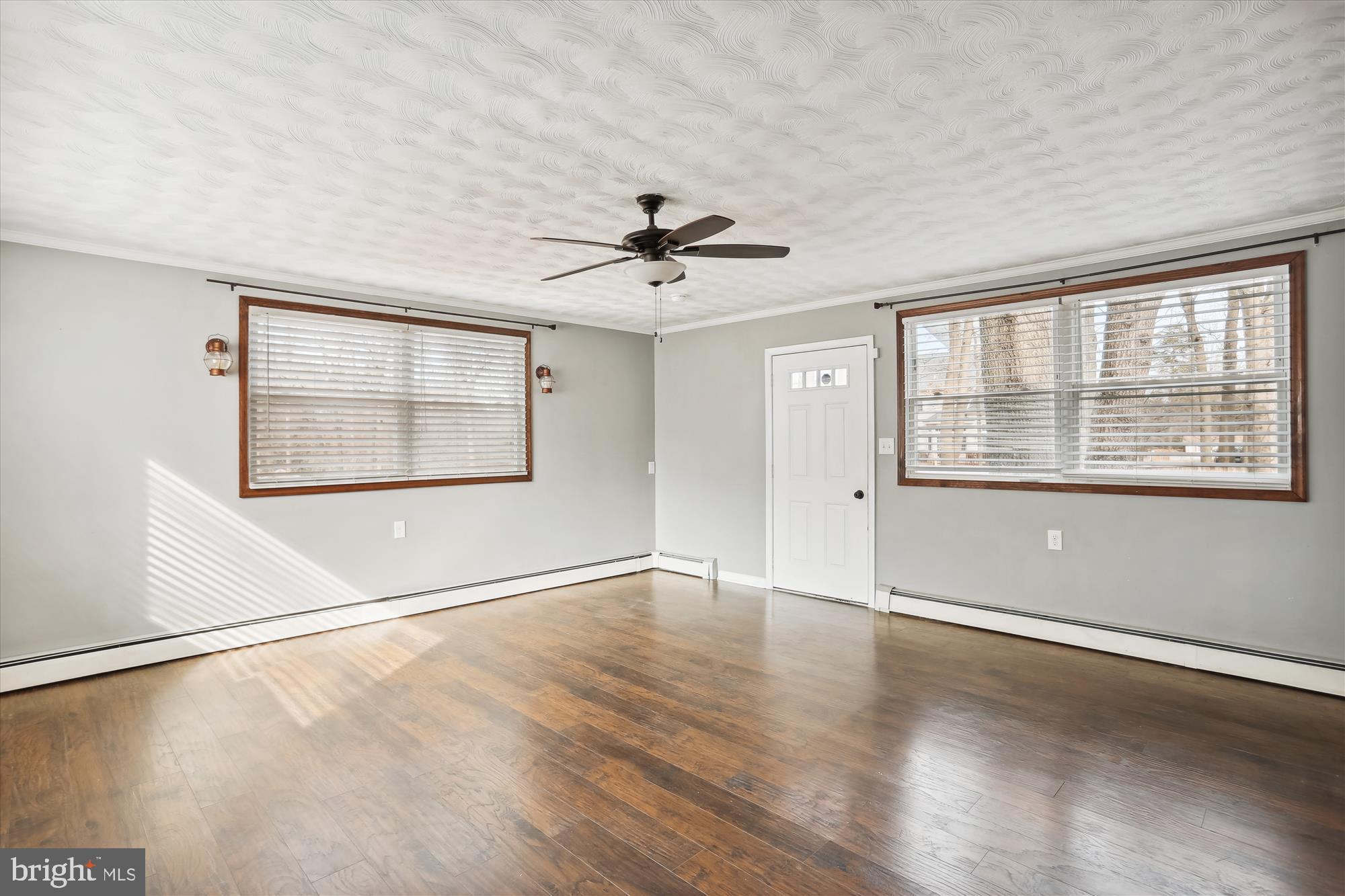 MILLERSVILLE - Residential