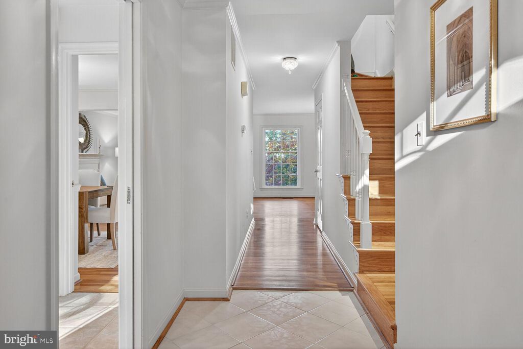 Photo of 153 East Street NE, VIENNA, VA 22180 (MLS # VAFX2264146)