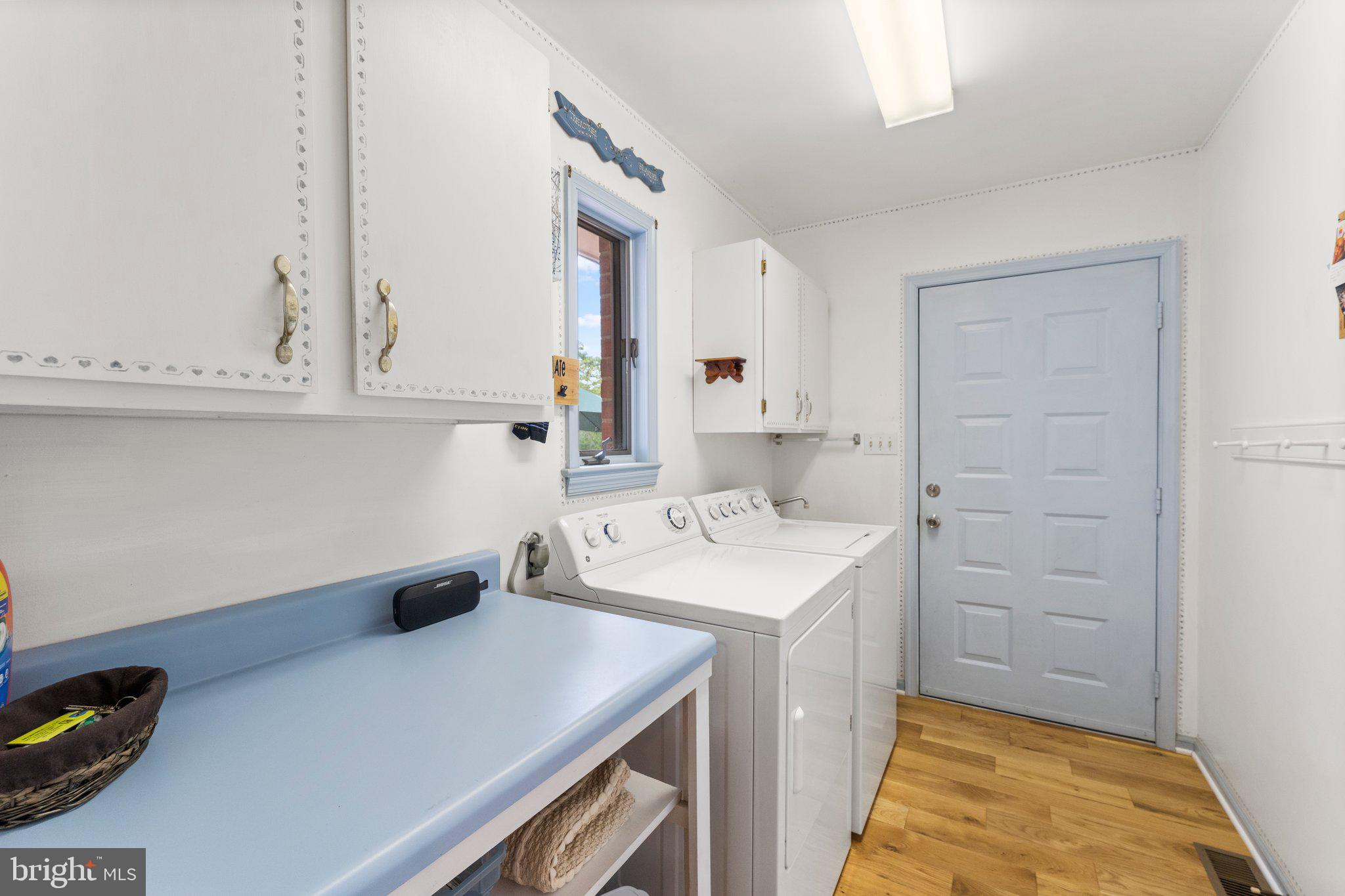 CABIN POINT - Residential