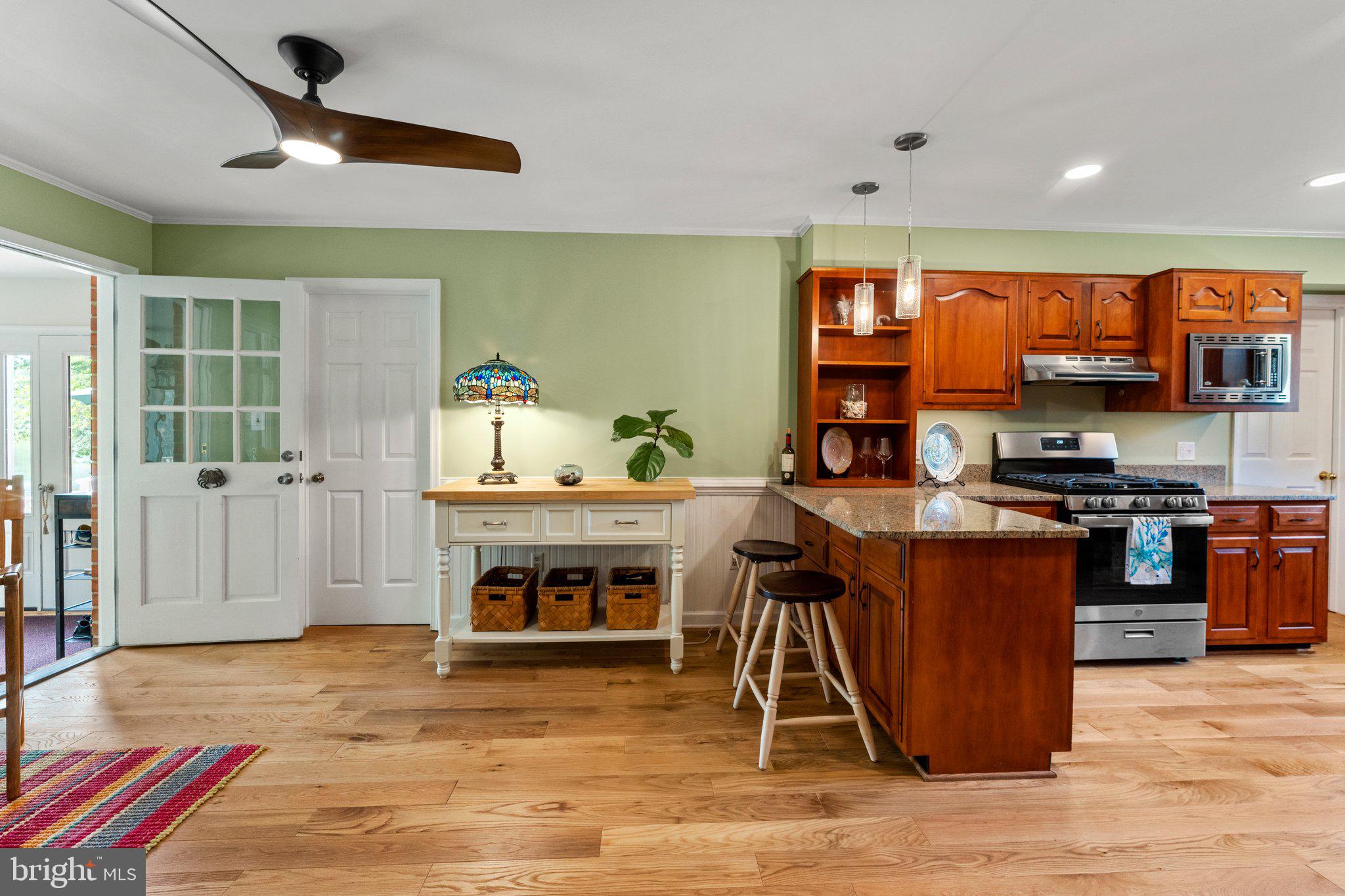 CABIN POINT - Residential