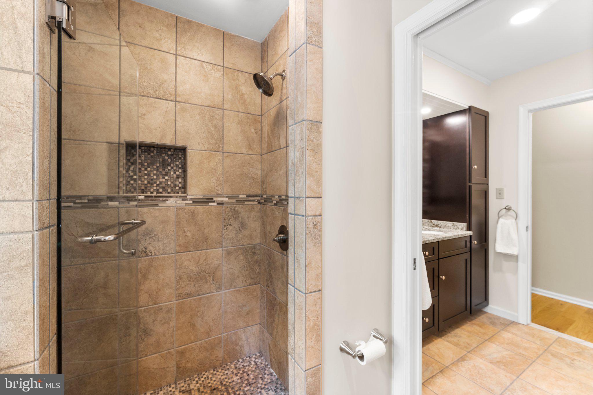 CABIN POINT - Residential