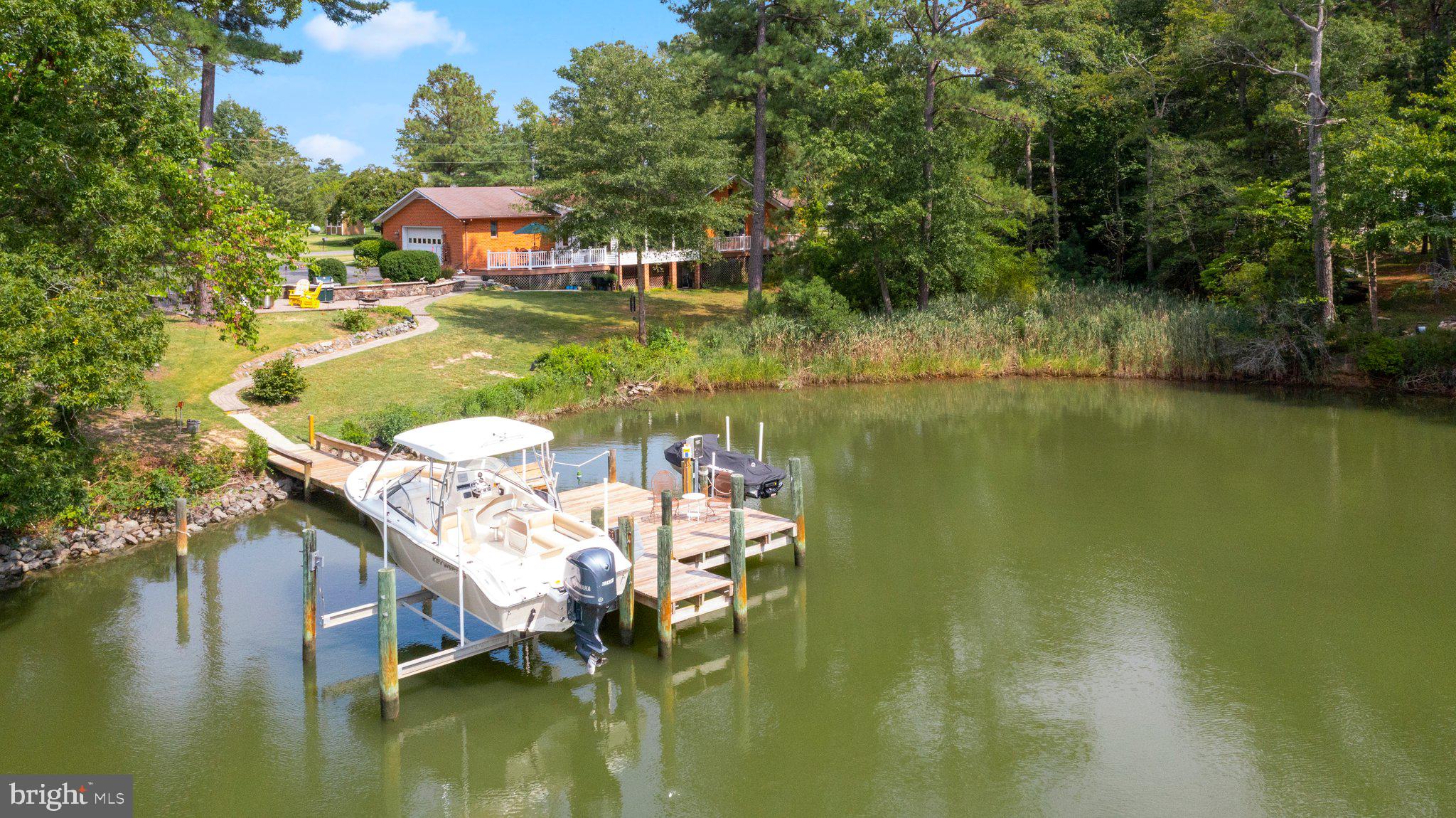 CABIN POINT - Residential