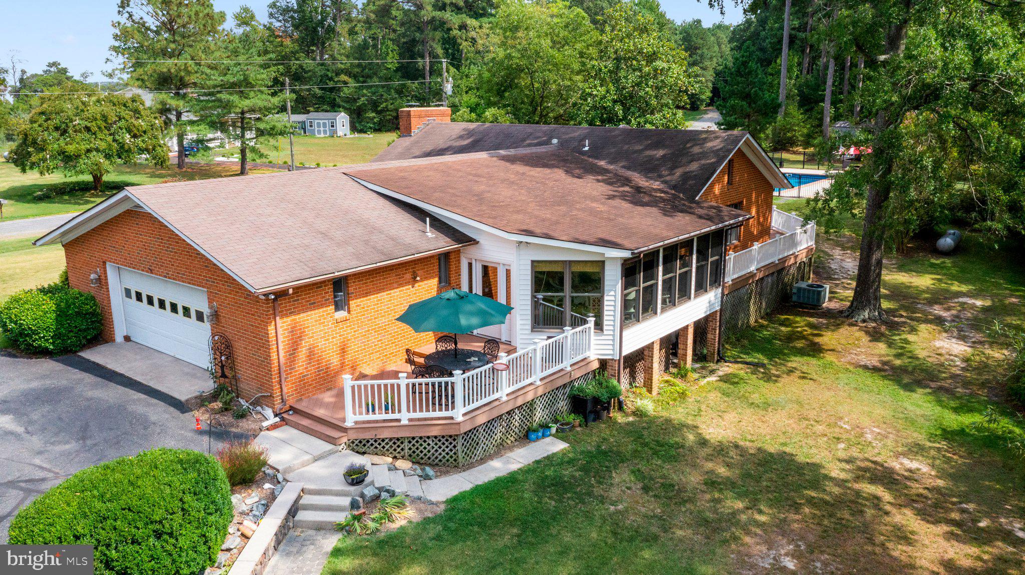 CABIN POINT - Residential