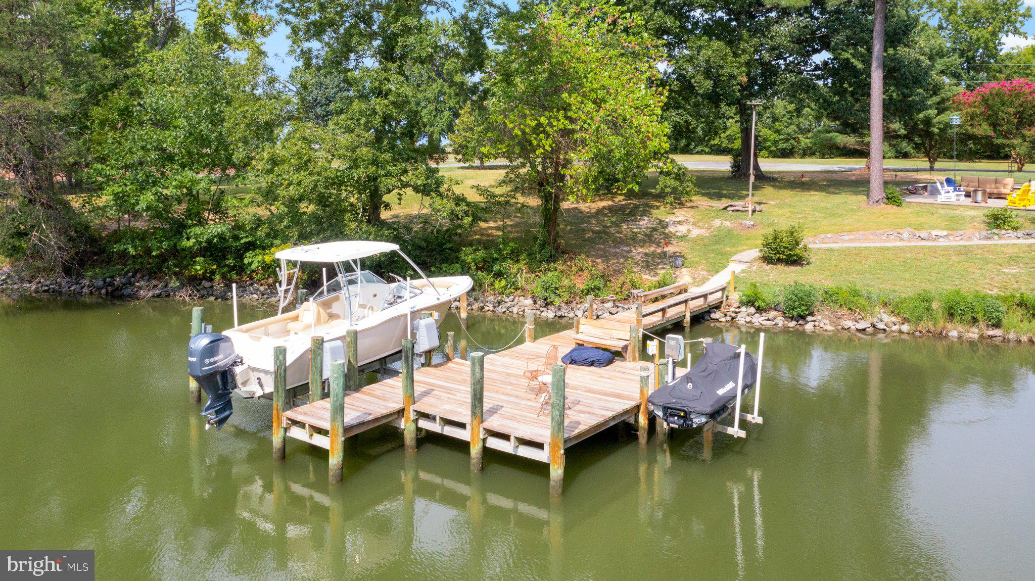 CABIN POINT - Residential