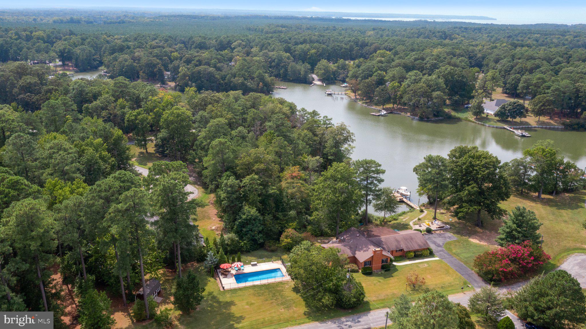 CABIN POINT - Residential