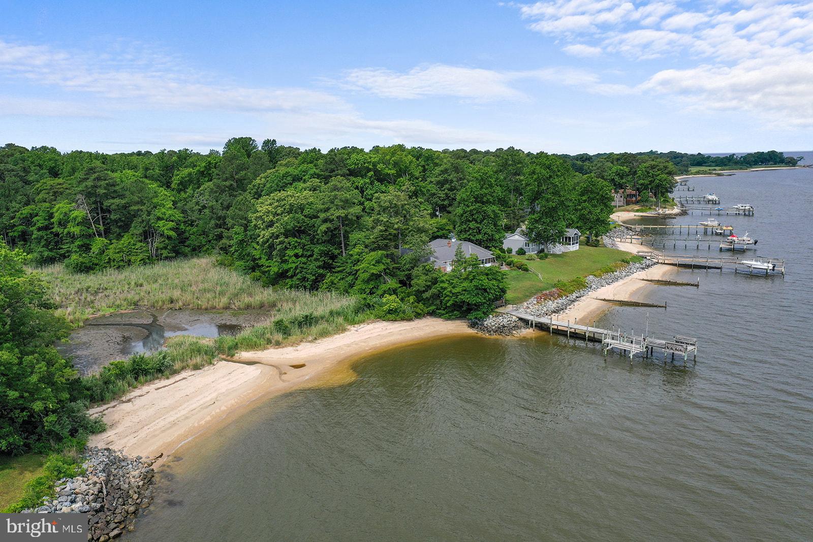 CABIN POINT - Residential