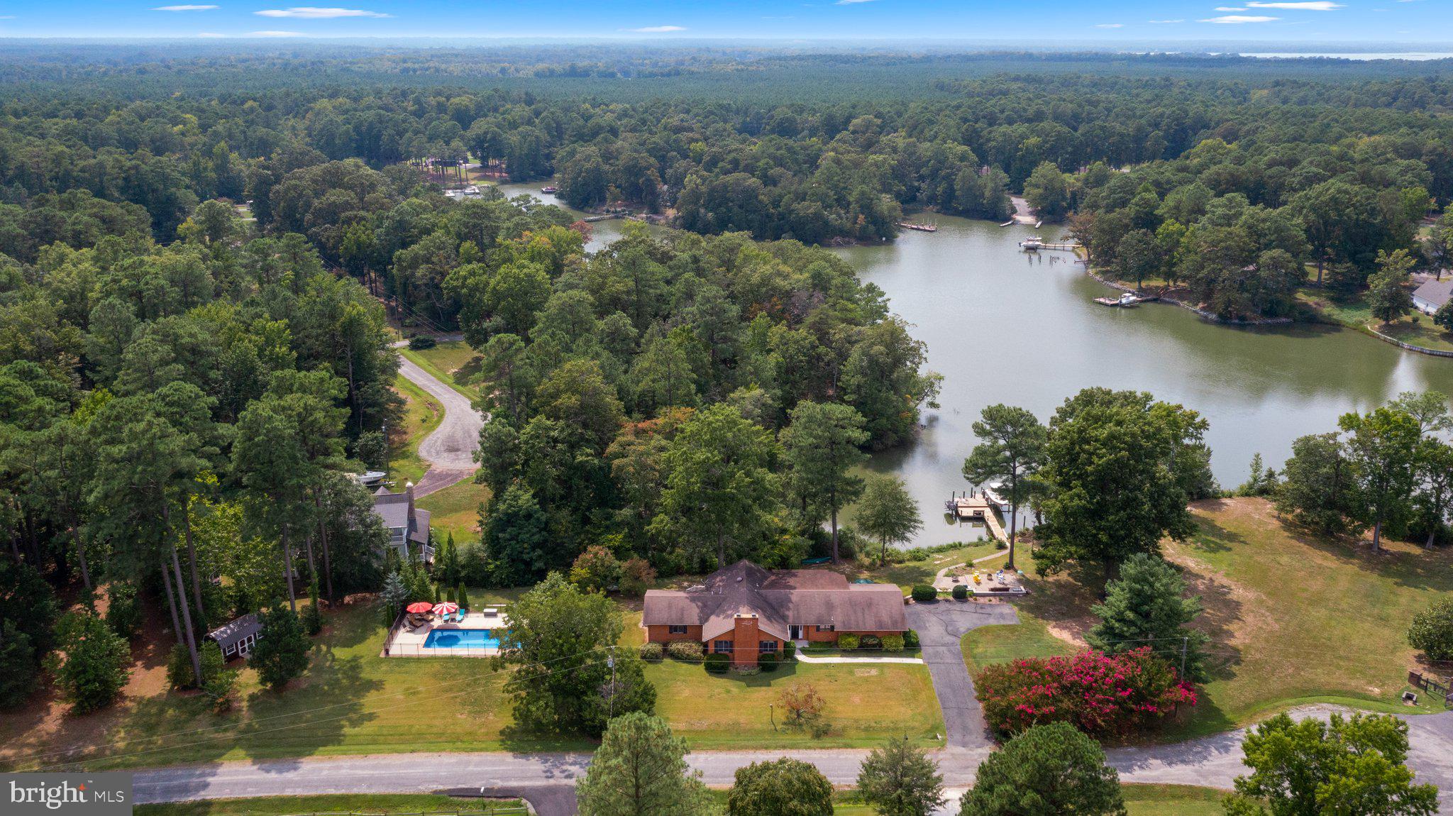 CABIN POINT - Residential