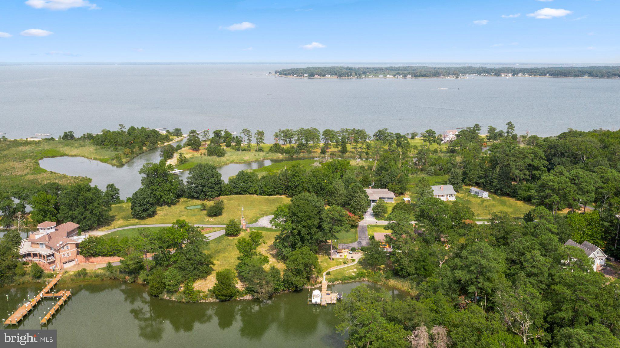 CABIN POINT - Residential