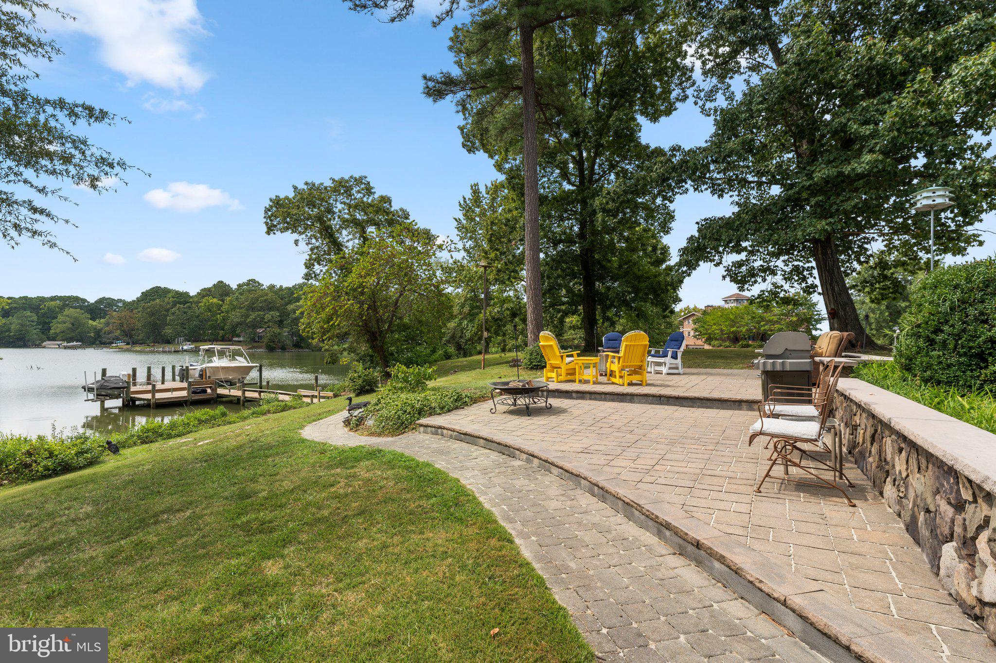 CABIN POINT - Residential