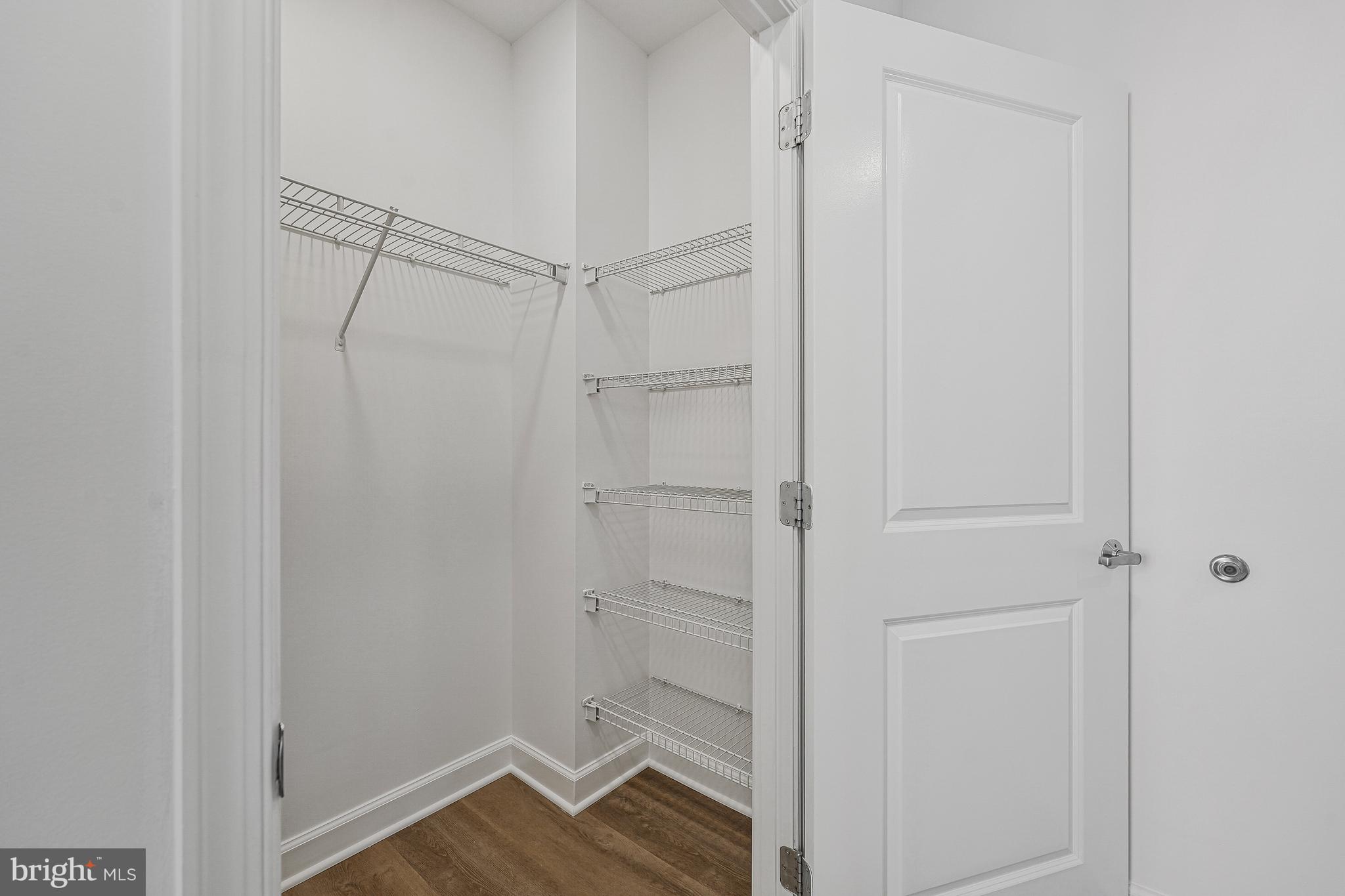 RESTON TOWN CENTER - Residential