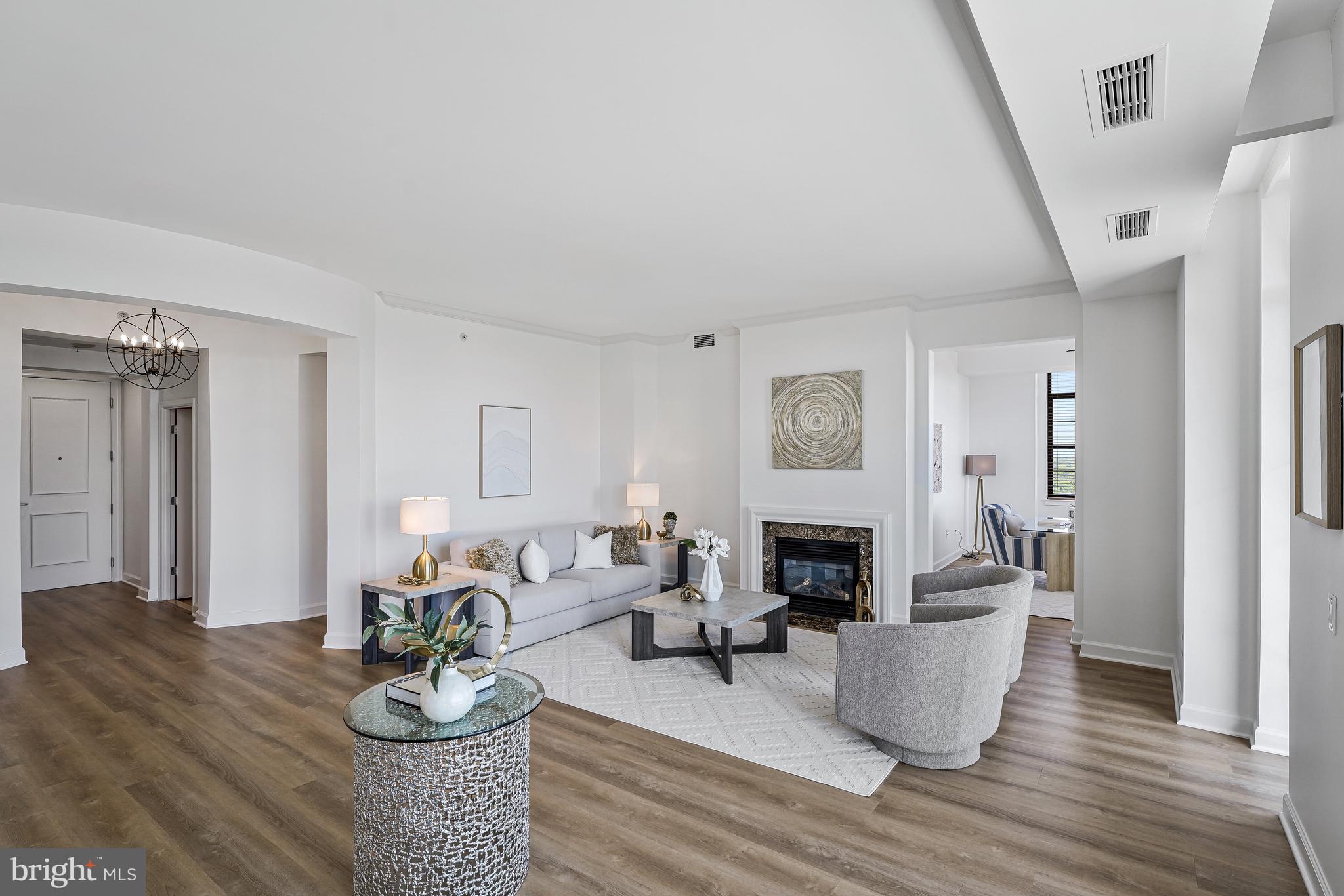 RESTON TOWN CENTER - Residential