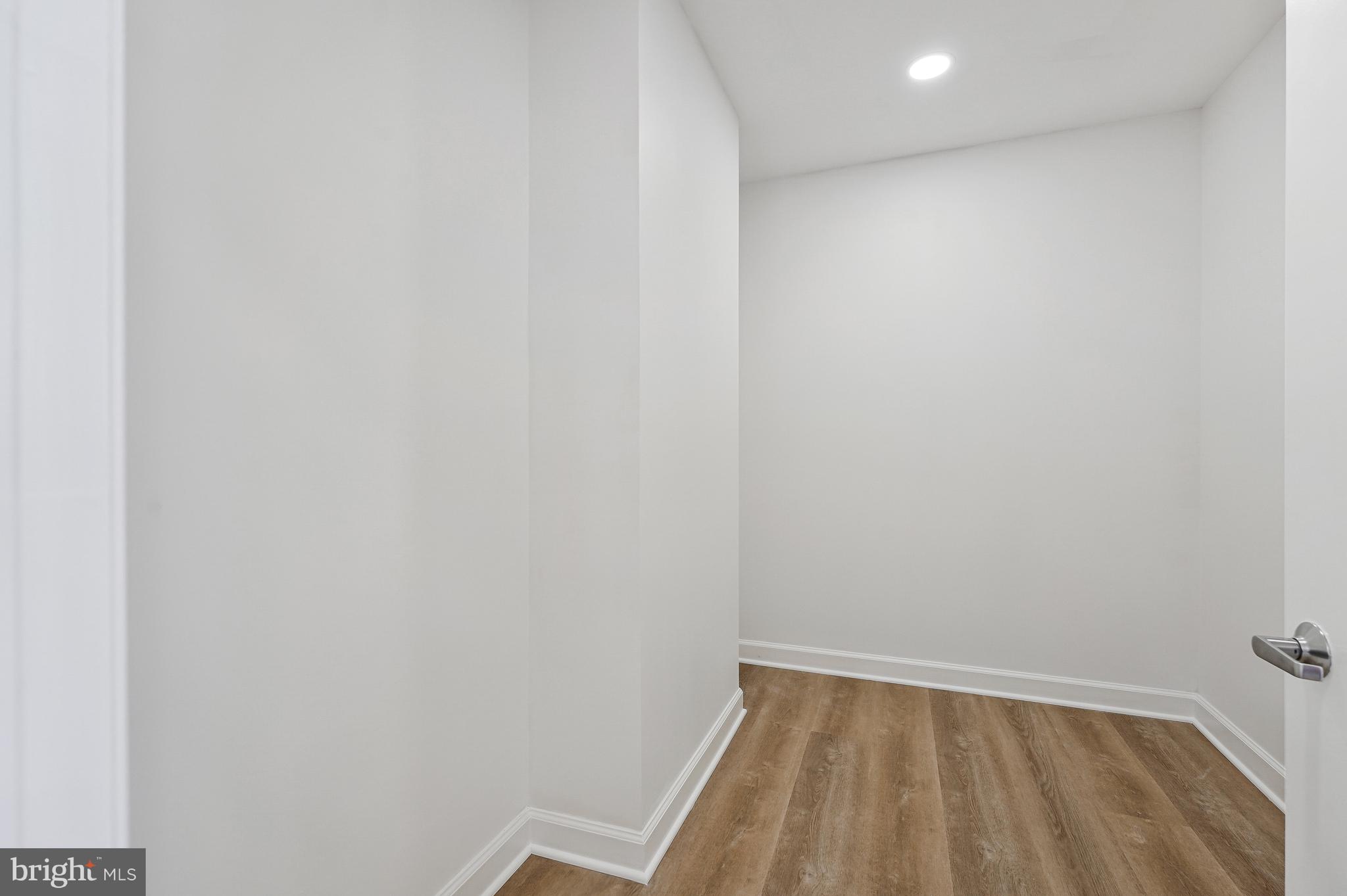 RESTON TOWN CENTER - Residential