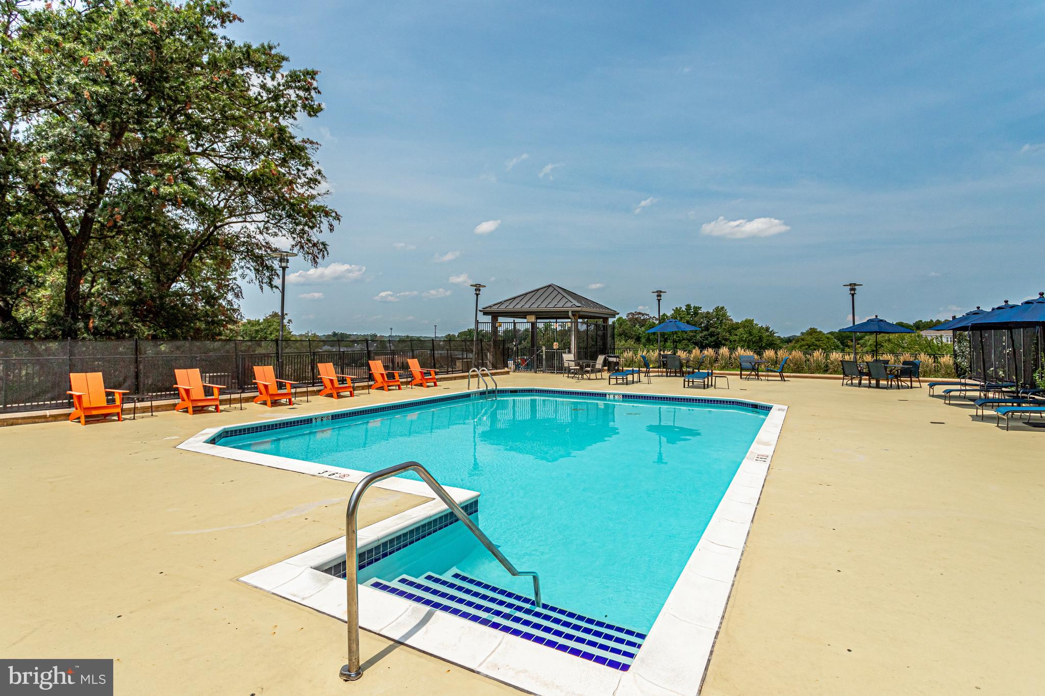 RESTON TOWN CENTER - Residential