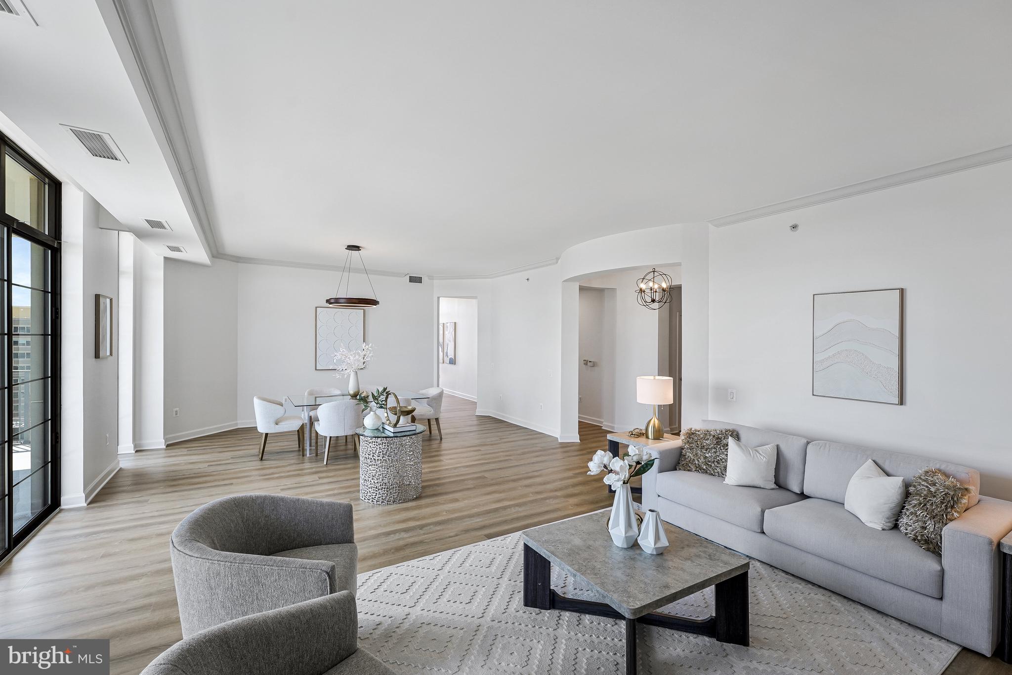 RESTON TOWN CENTER - Residential