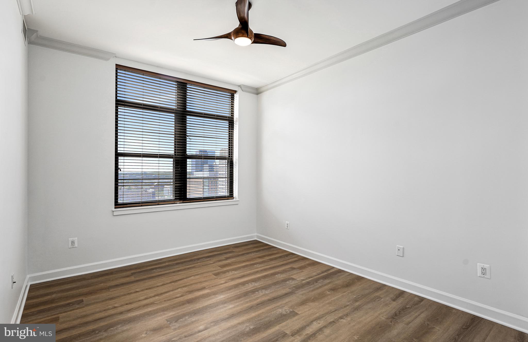 RESTON TOWN CENTER - Residential