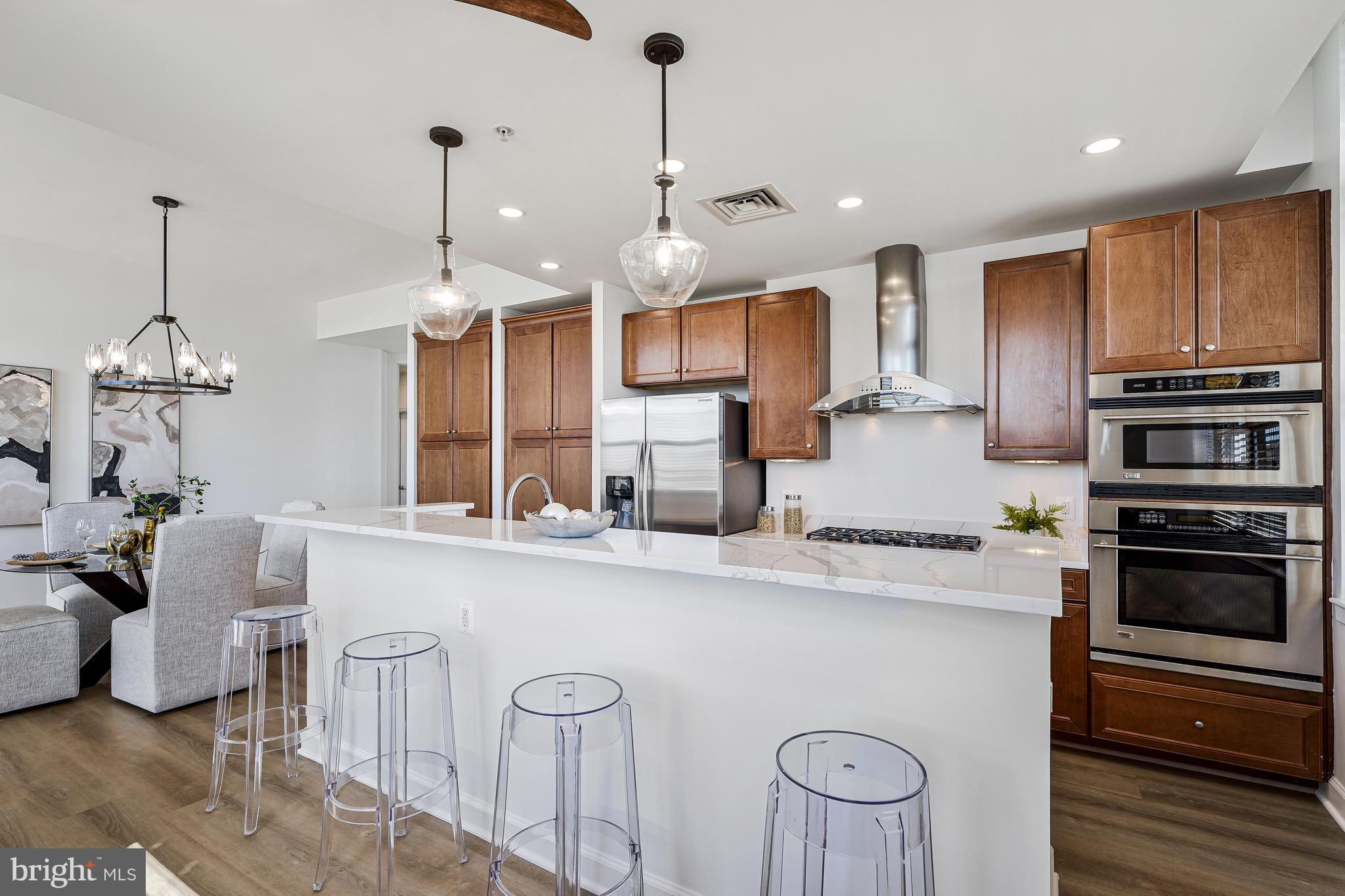 RESTON TOWN CENTER - Residential