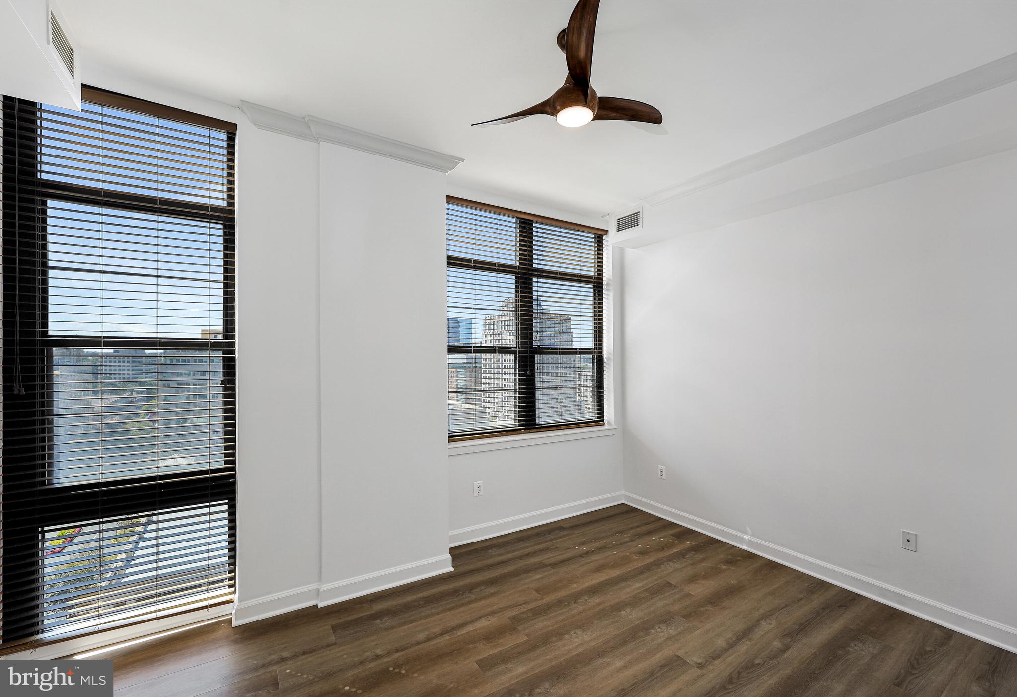 RESTON TOWN CENTER - Residential