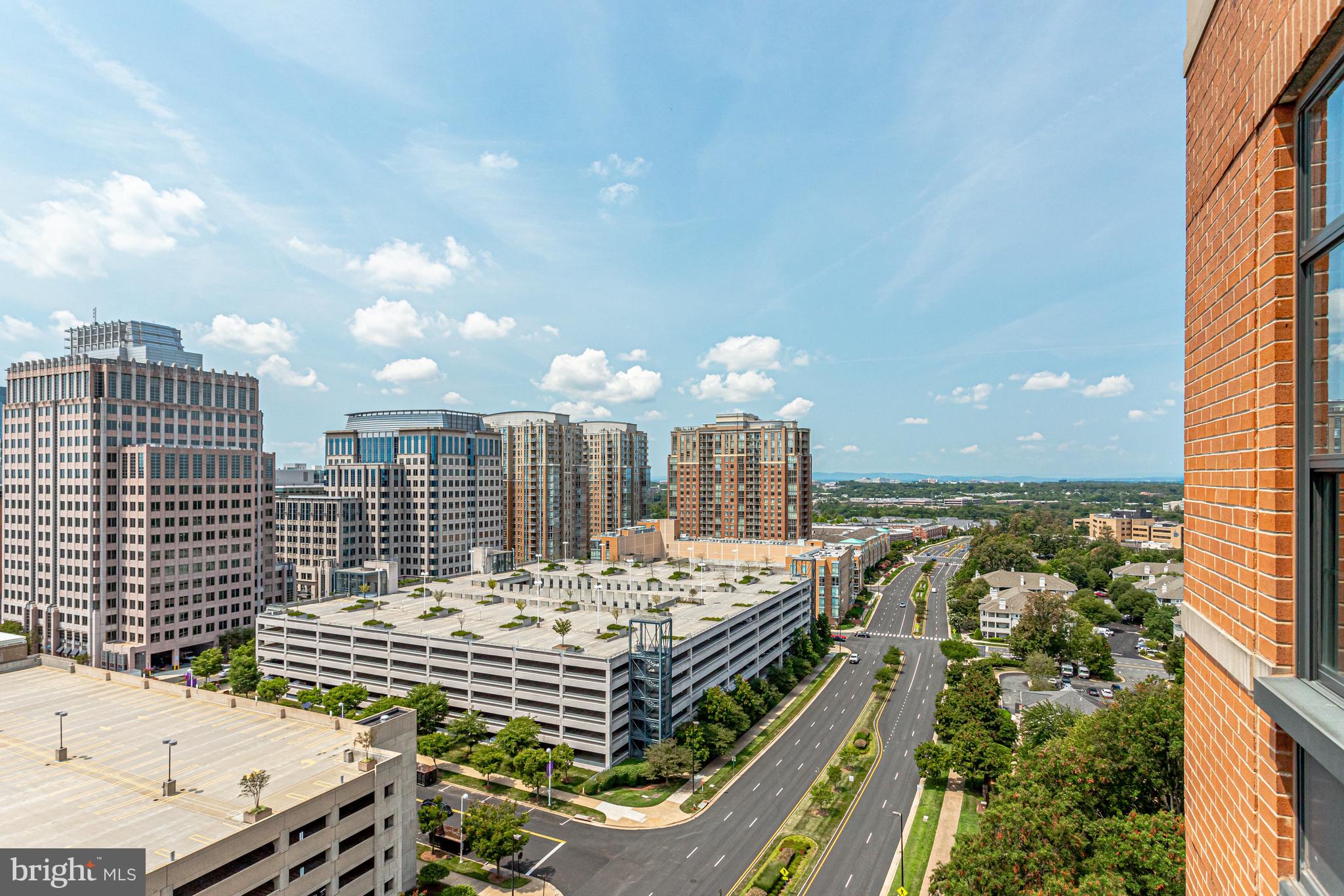 RESTON TOWN CENTER - Residential
