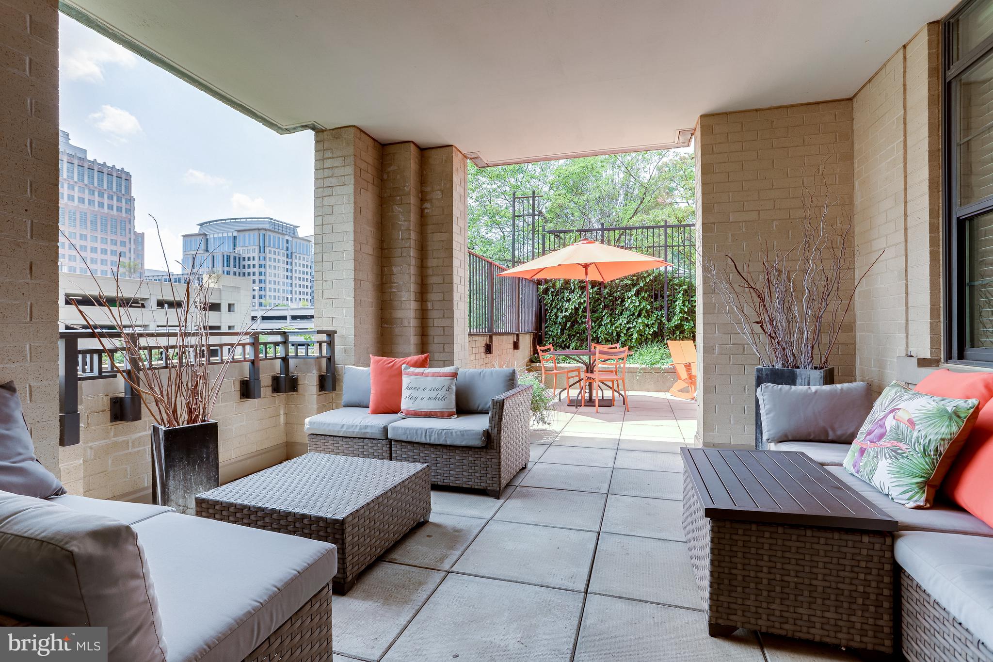 RESTON TOWN CENTER - Residential