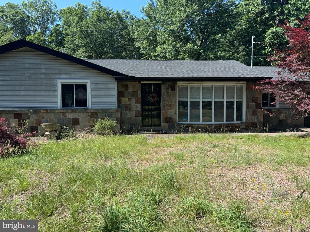 Photo of 415 Edwards Avenue, CHESILHURST, NJ 08089 (MLS # NJCD2103632)
