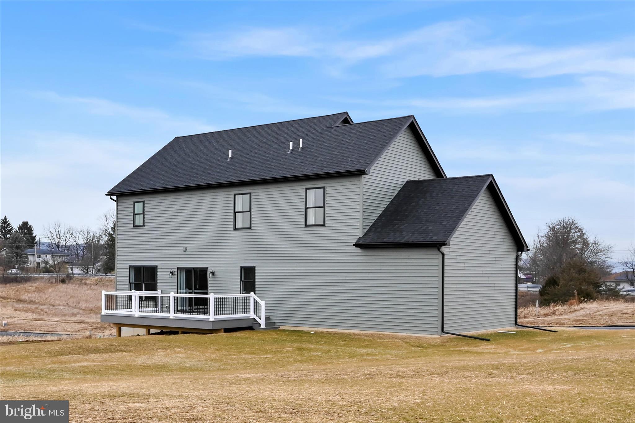 PIPING ROCKS - Residential