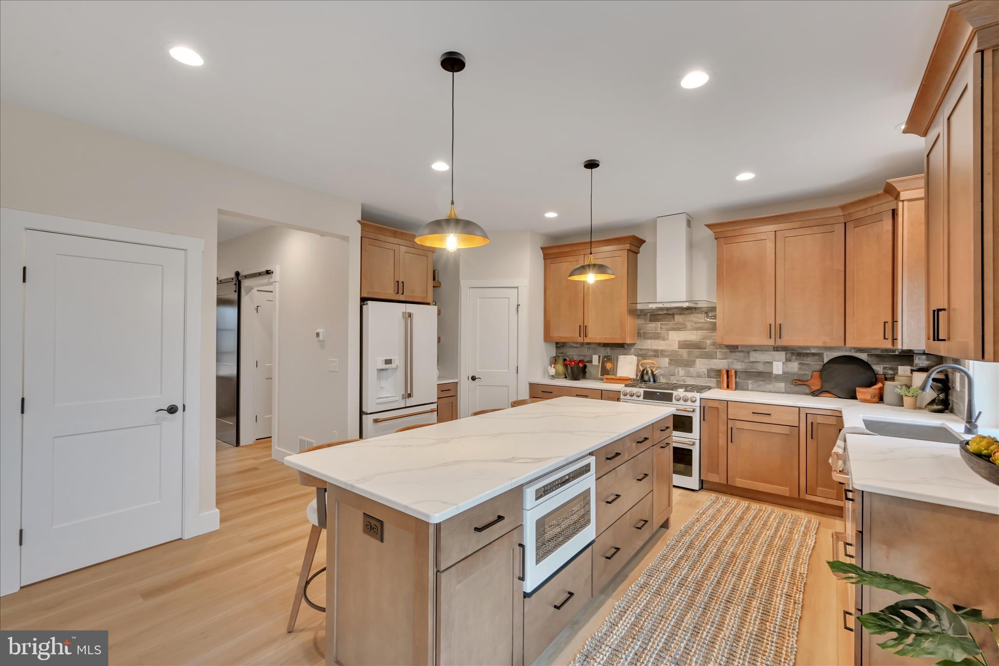 PIPING ROCKS - Residential