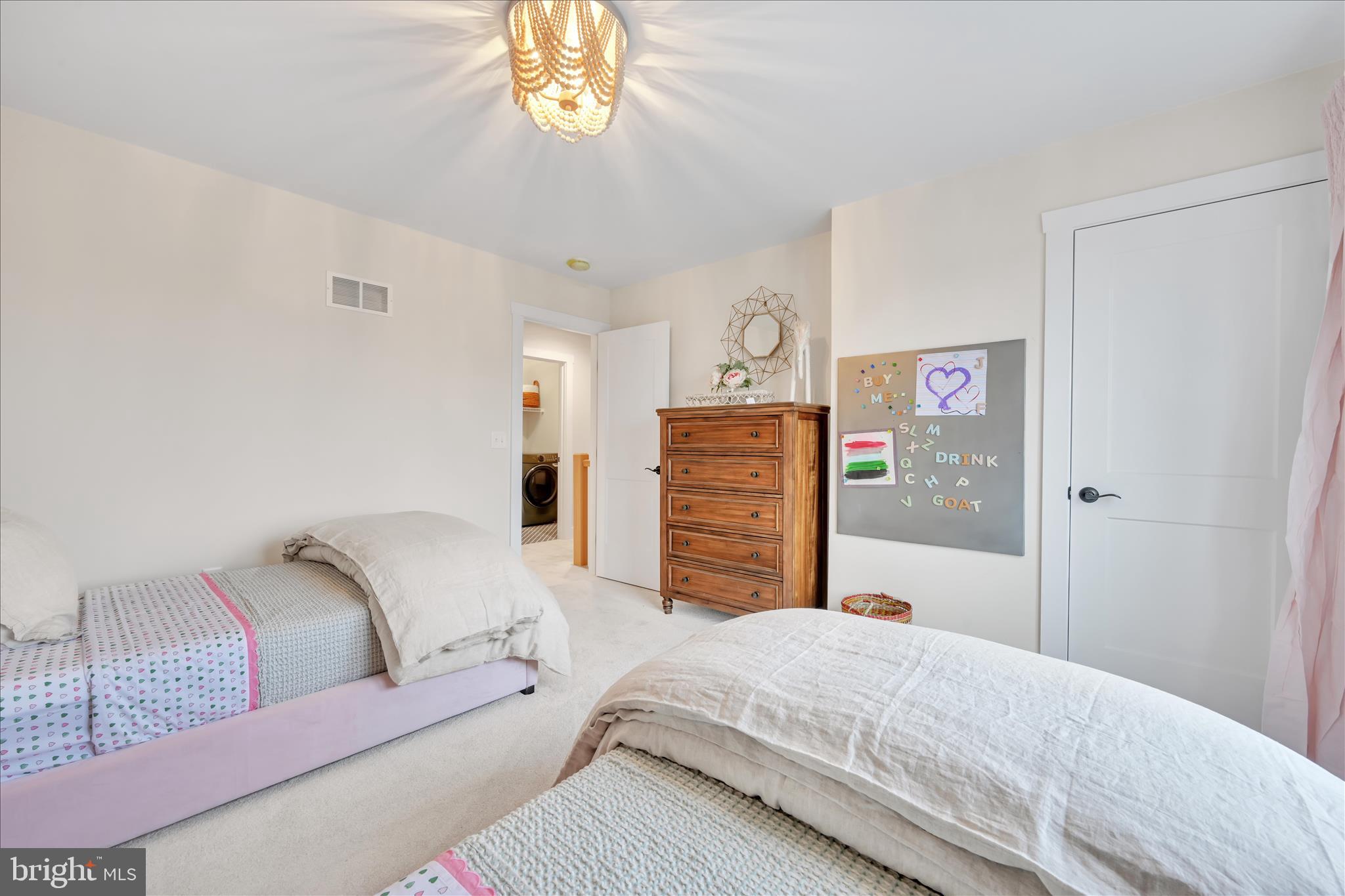 PIPING ROCKS - Residential