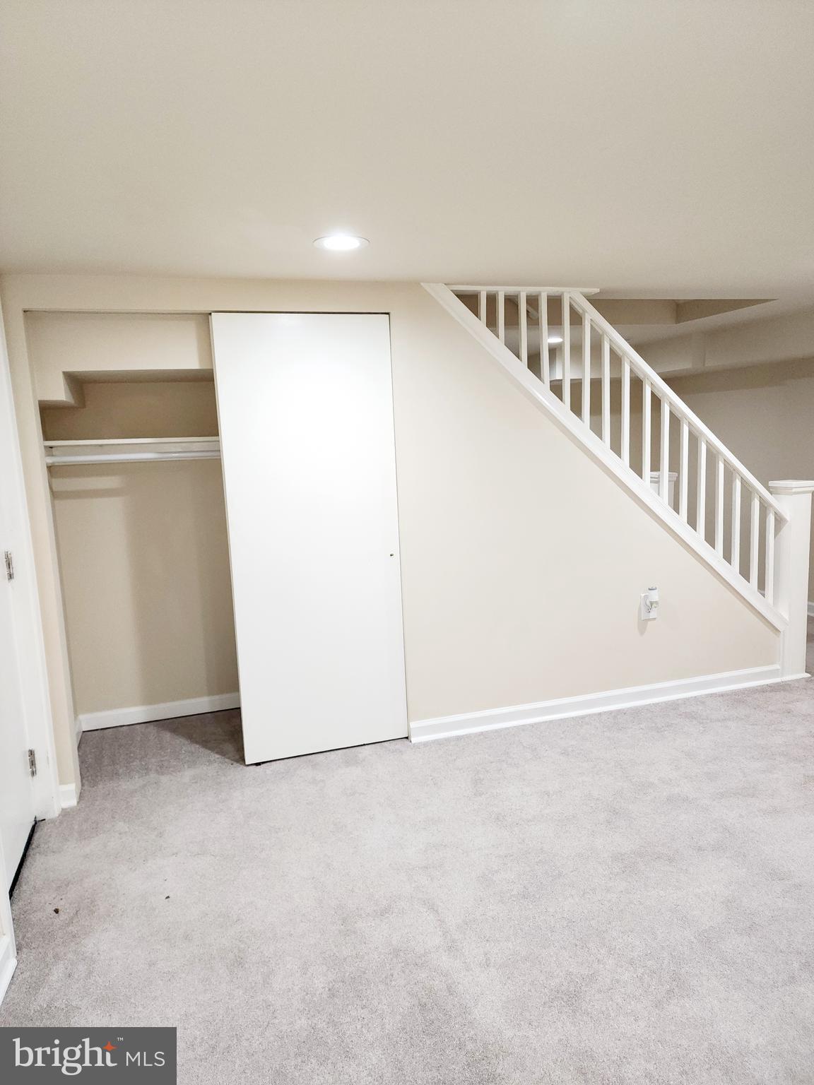 OXON RUN HILLS - Residential Lease