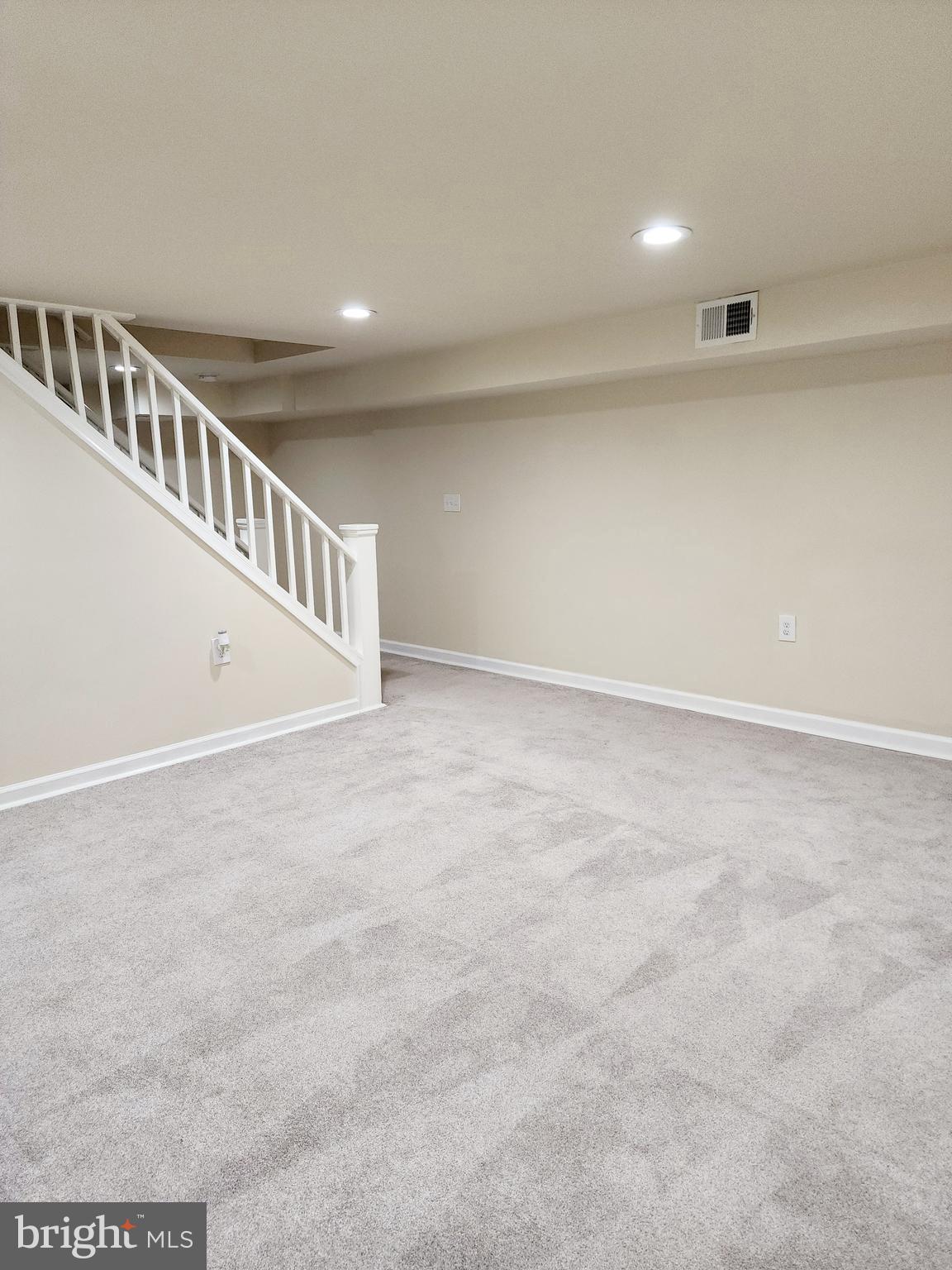 OXON RUN HILLS - Residential Lease