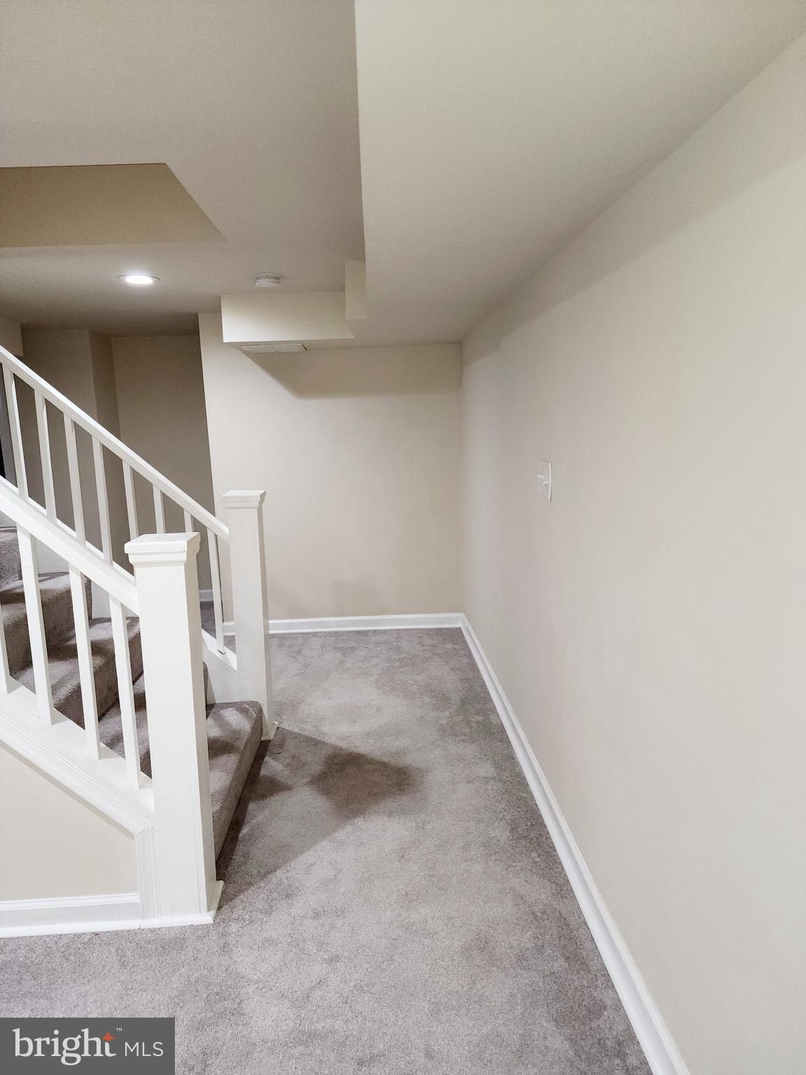 OXON RUN HILLS - Residential Lease