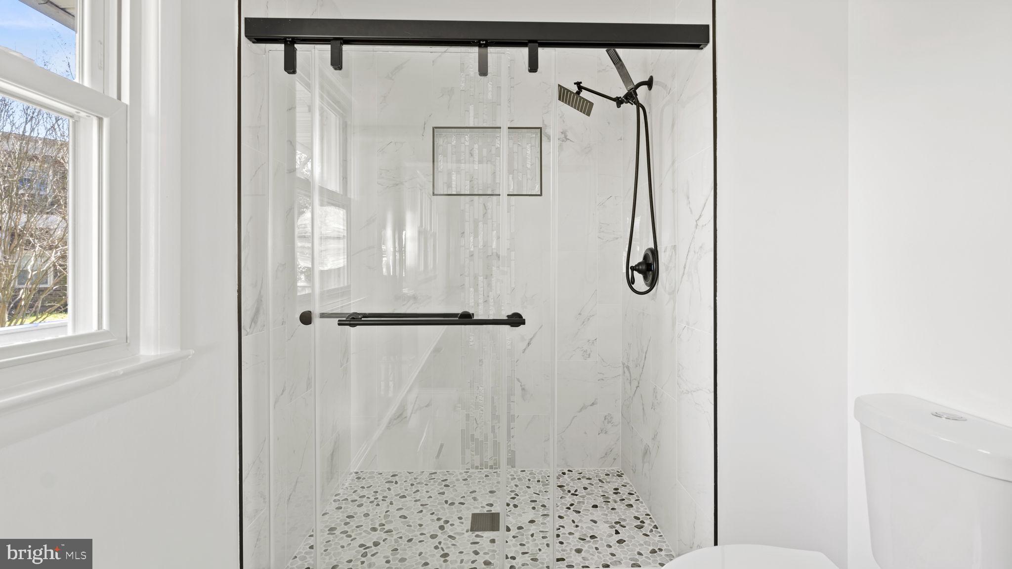 ROBNEL - Residential Lease