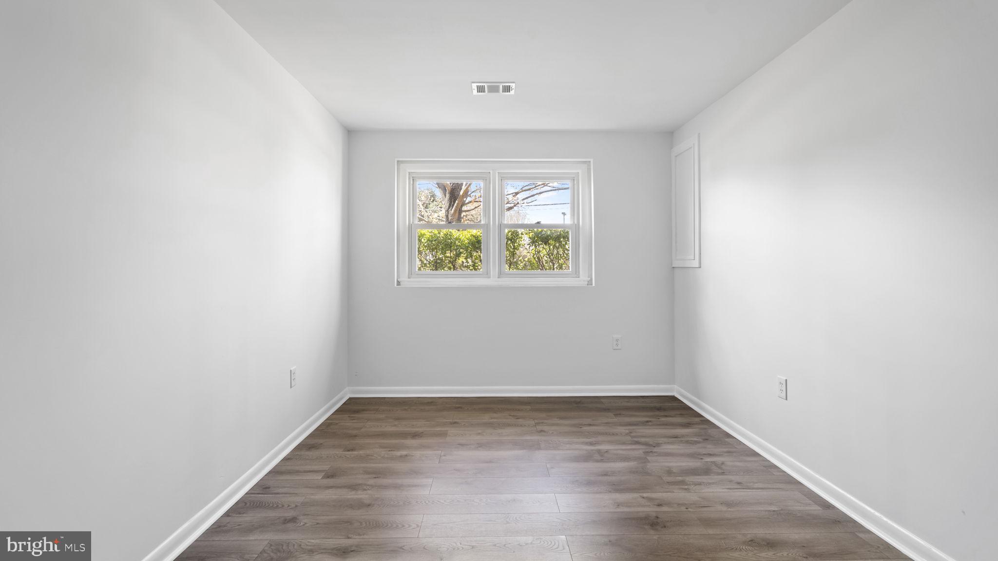 ROBNEL - Residential Lease