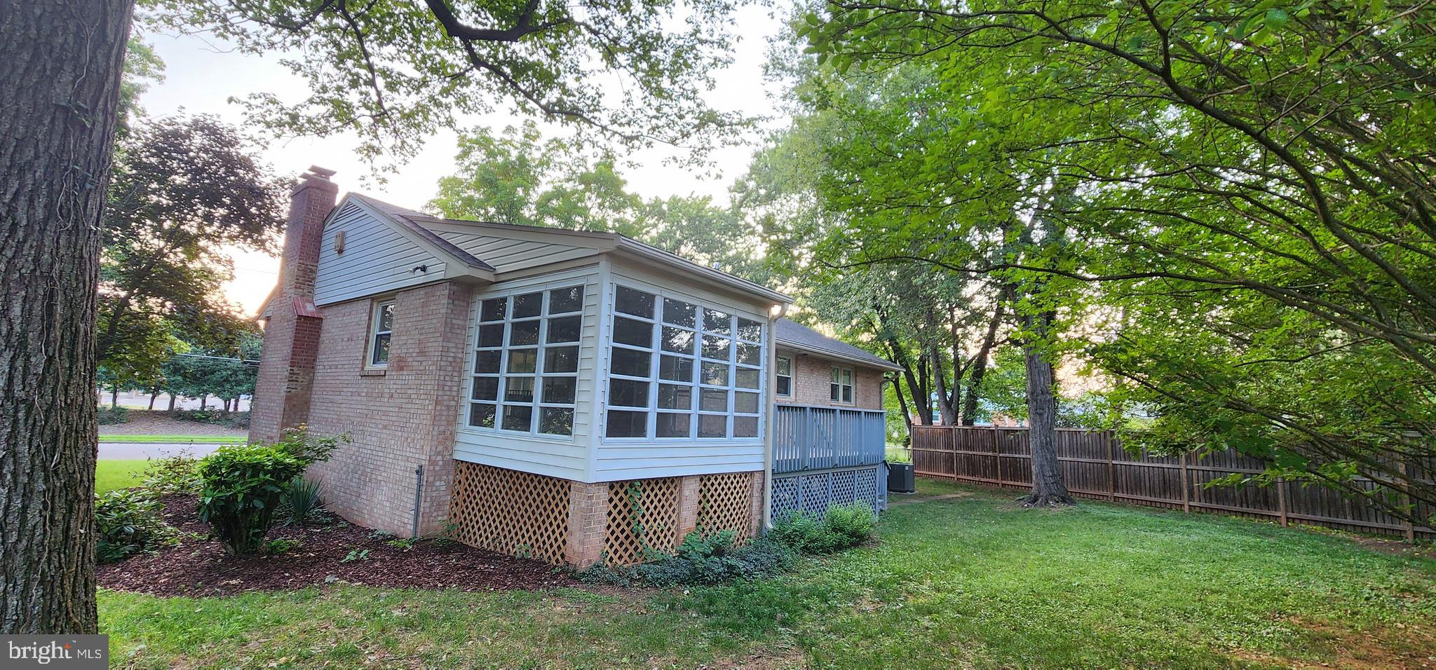 ROBNEL - Residential Lease