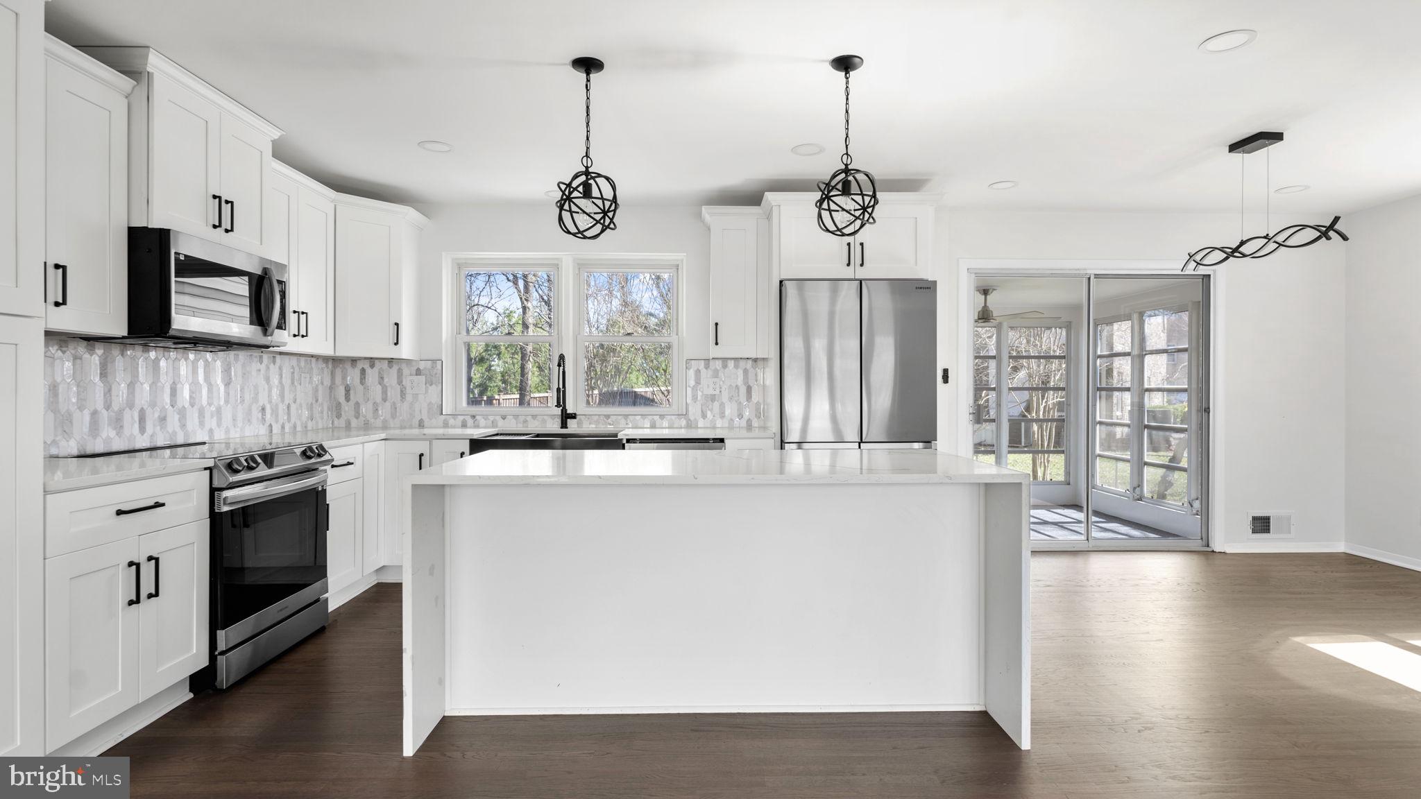 ROBNEL - Residential Lease