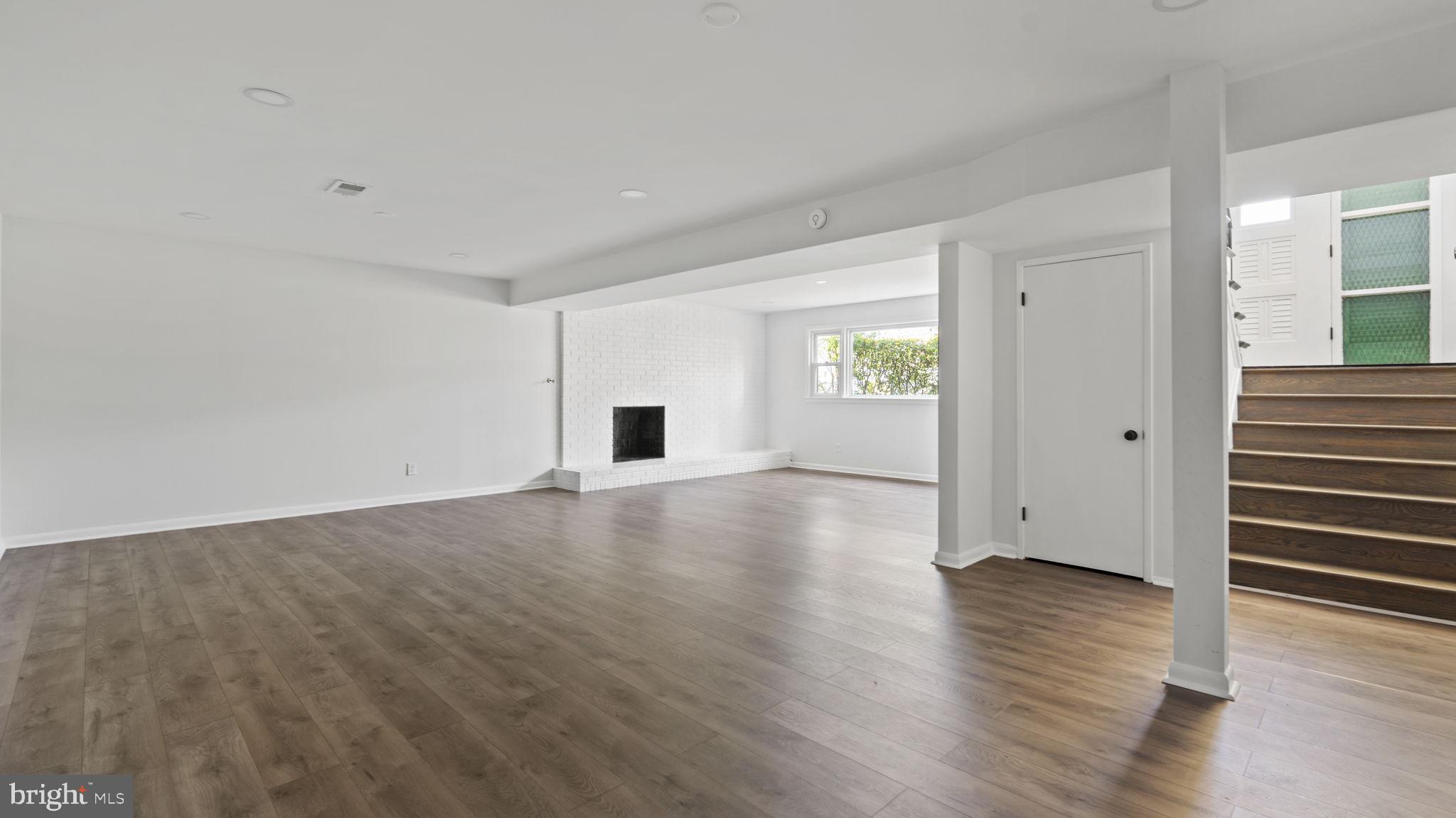 ROBNEL - Residential Lease