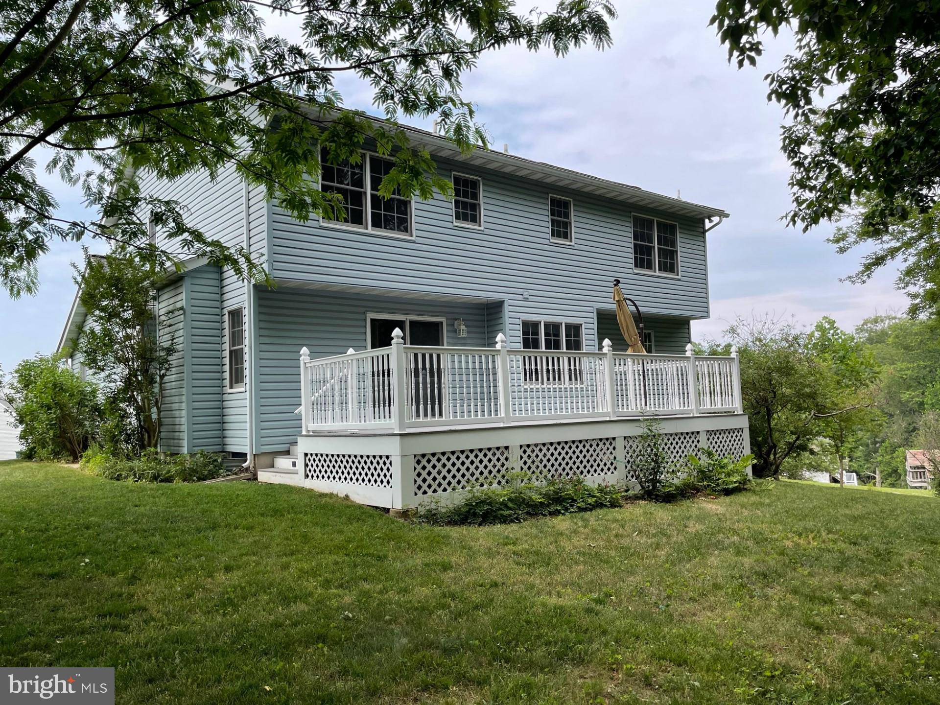 POOLE MEADOWS - Residential