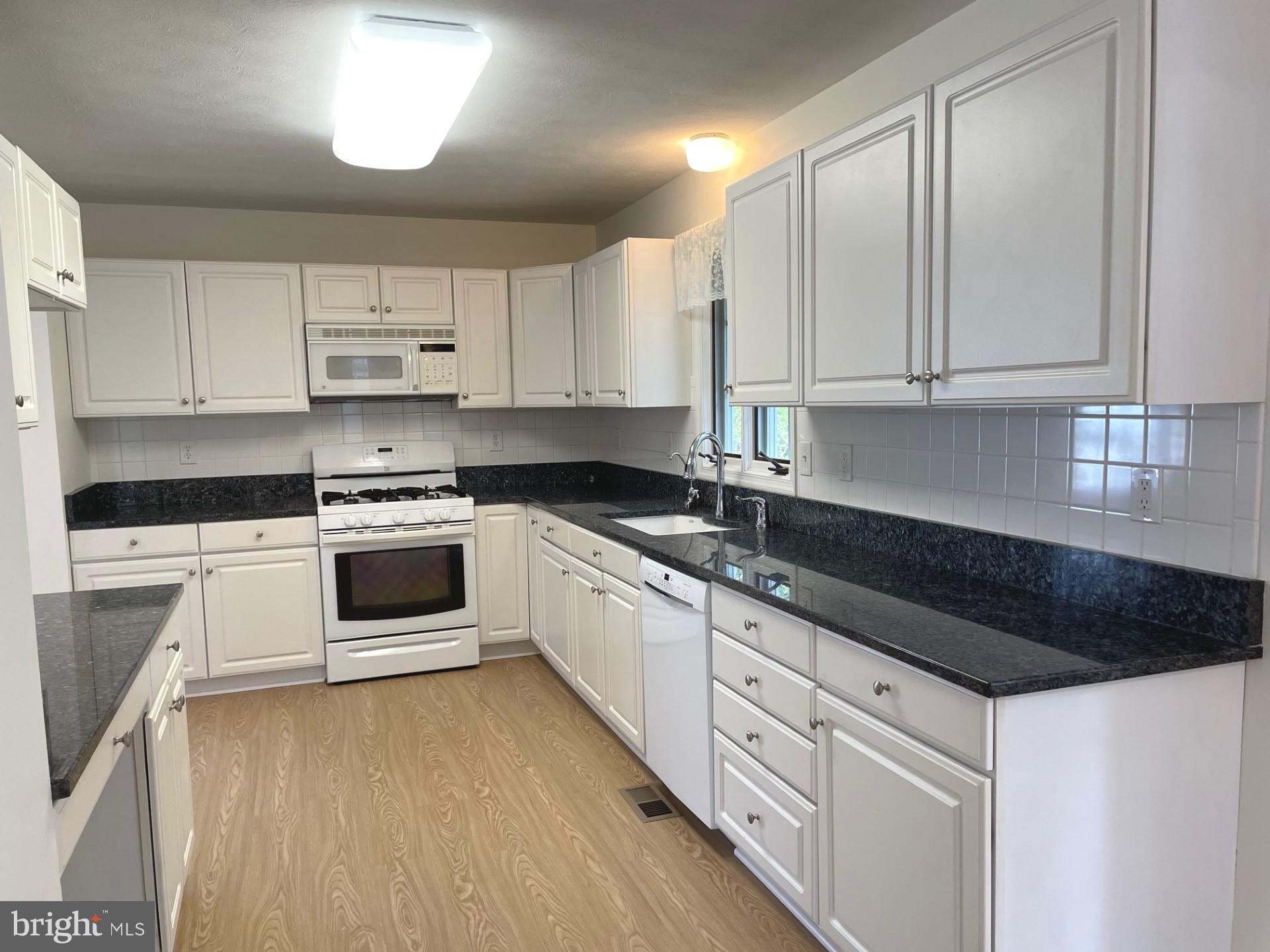 POOLE MEADOWS - Residential