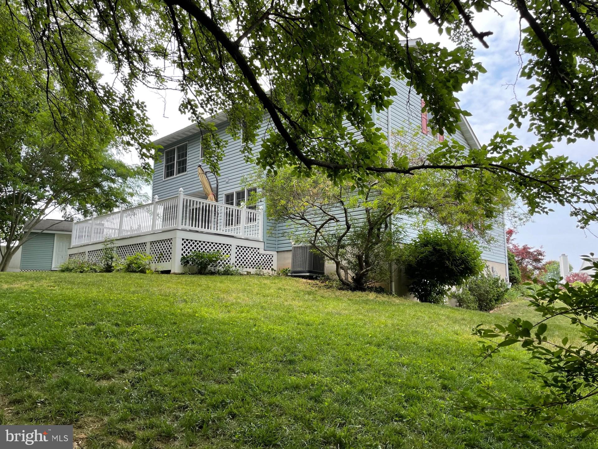 POOLE MEADOWS - Residential