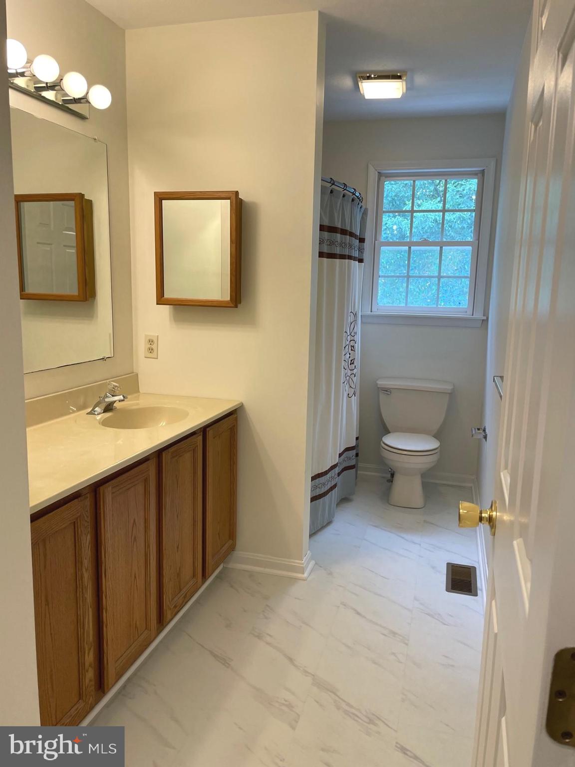 POOLE MEADOWS - Residential