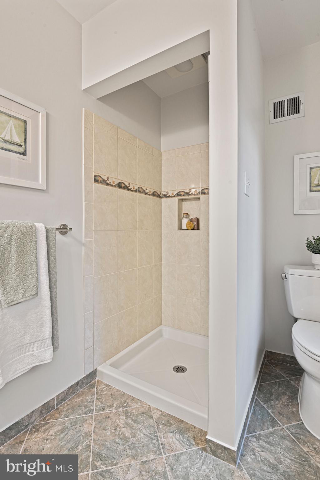 MC LEAN HAMLET - Residential