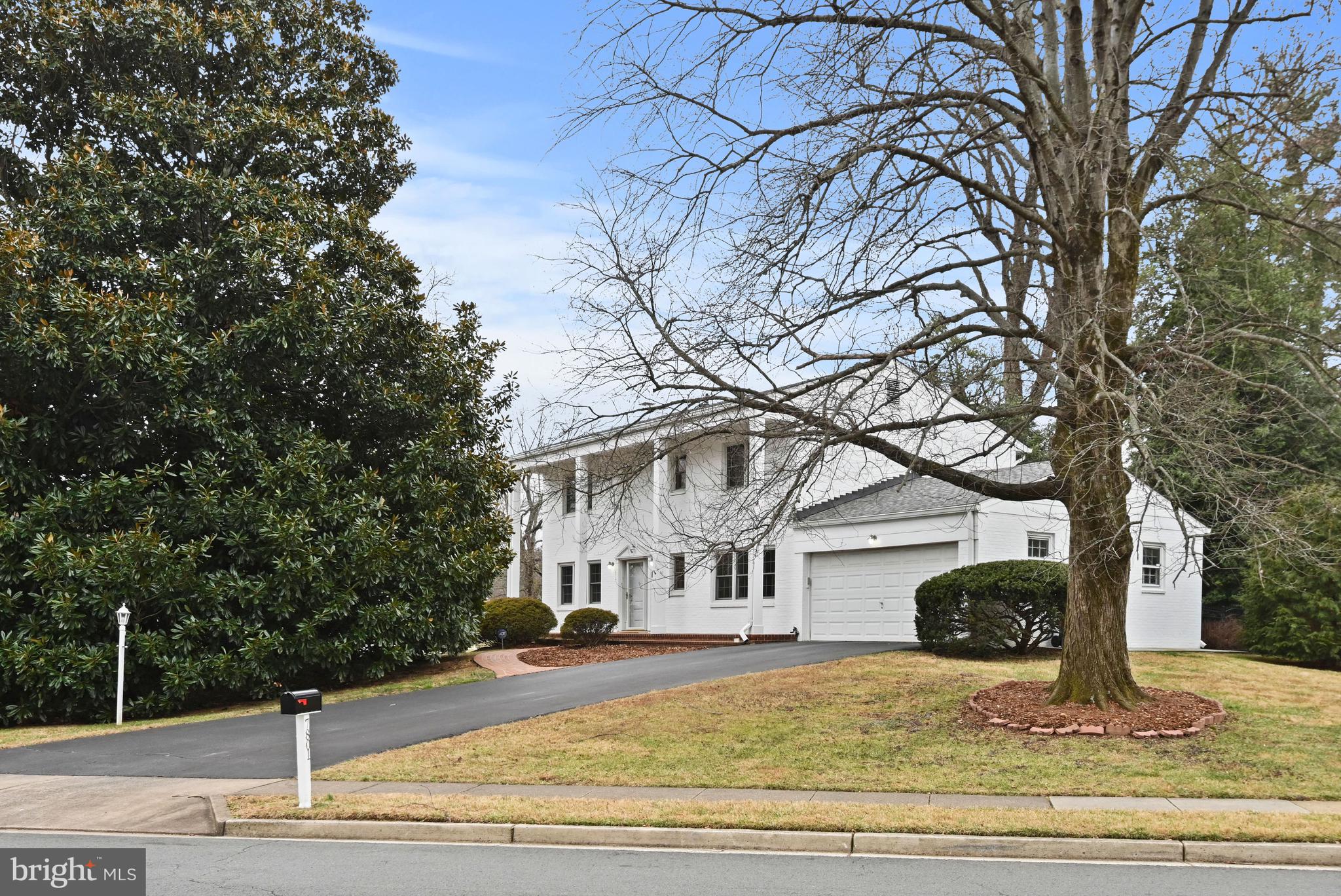 MC LEAN HAMLET - Residential