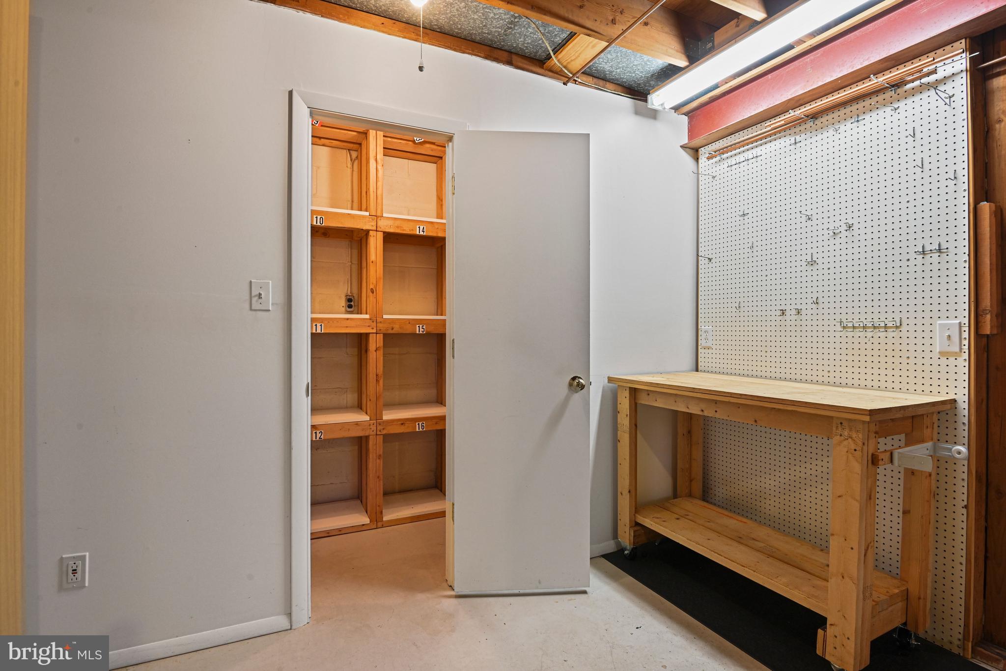 MC LEAN HAMLET - Residential