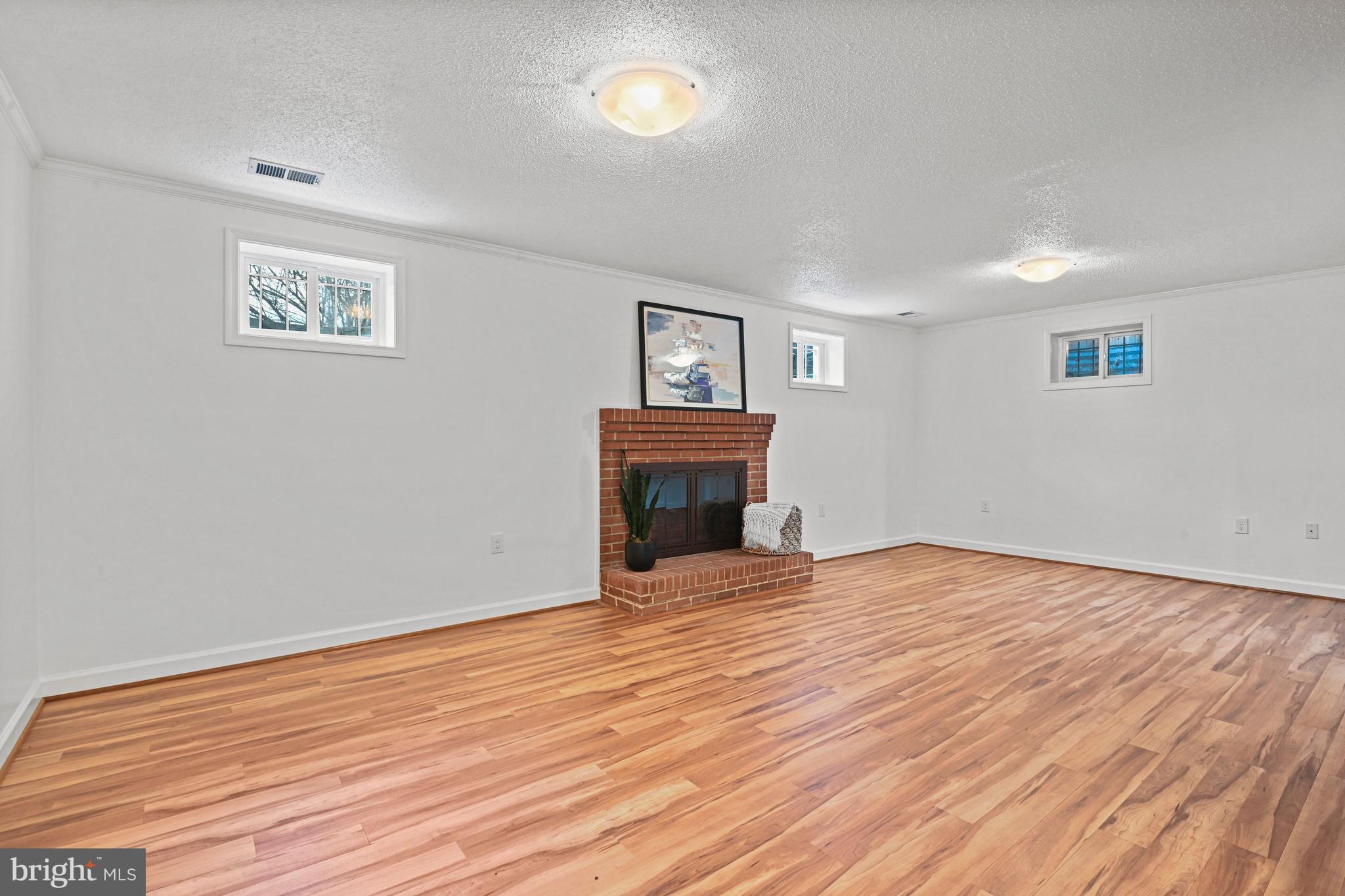 MC LEAN HAMLET - Residential