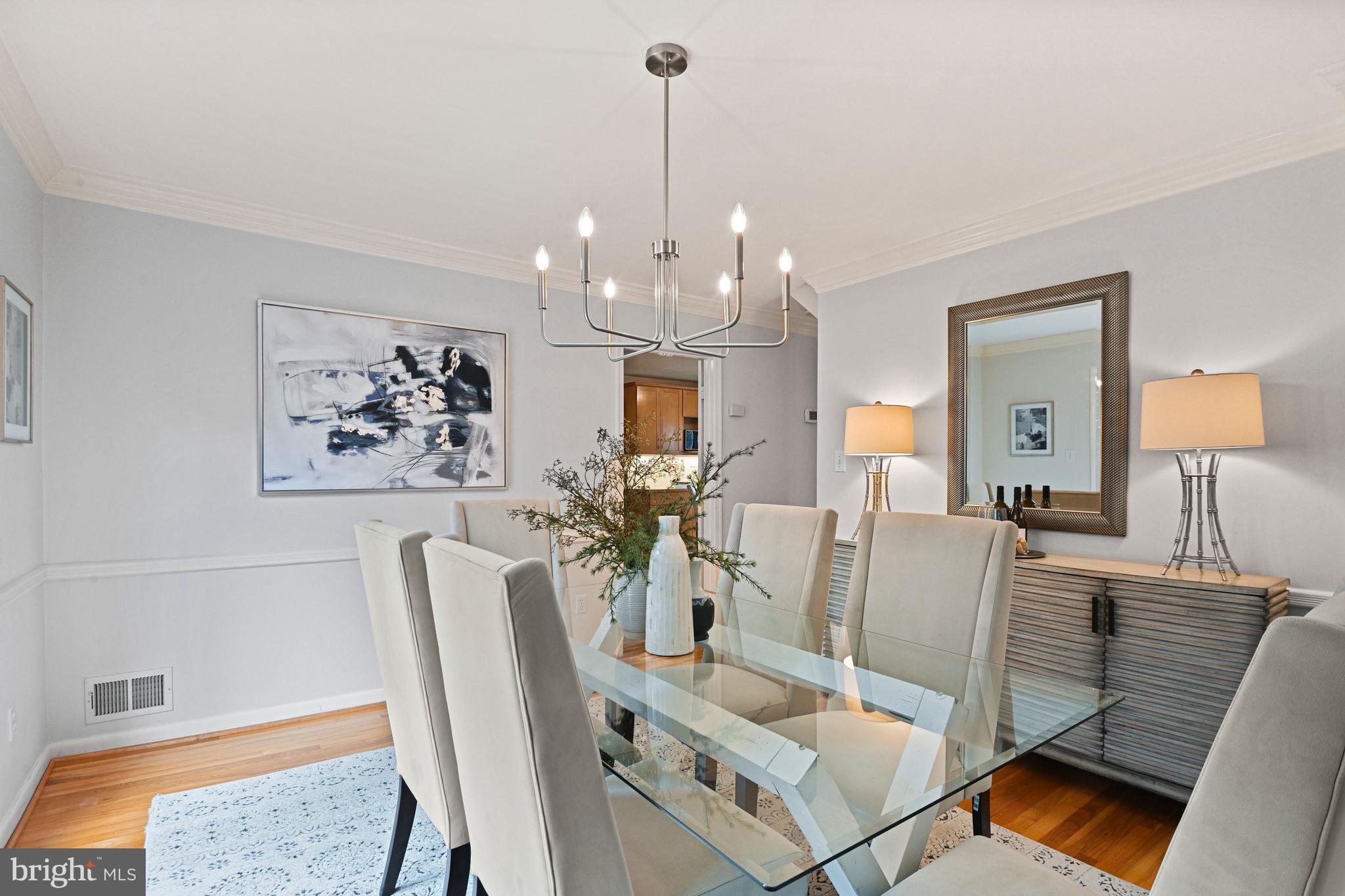 MC LEAN HAMLET - Residential