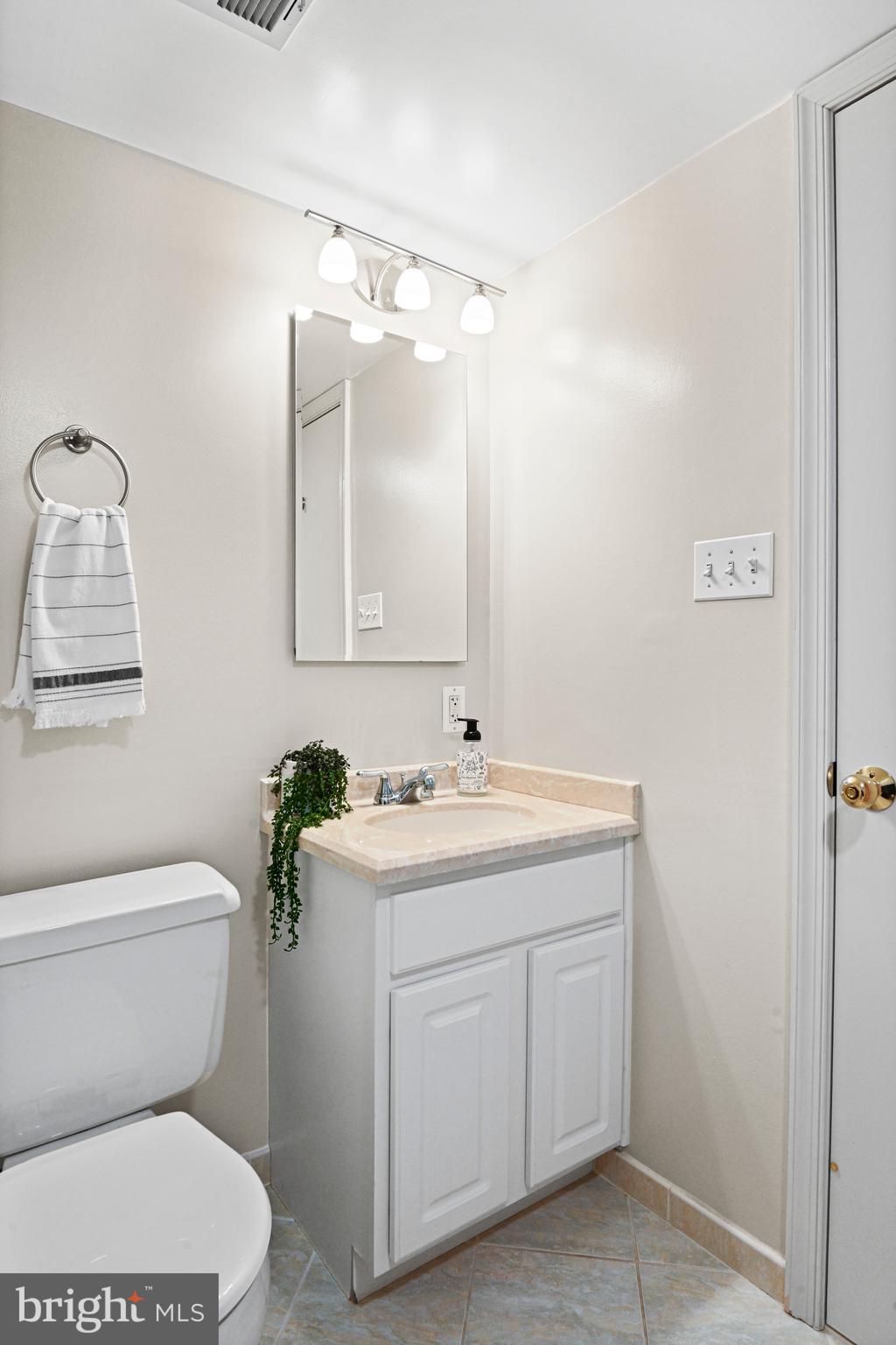 MC LEAN HAMLET - Residential