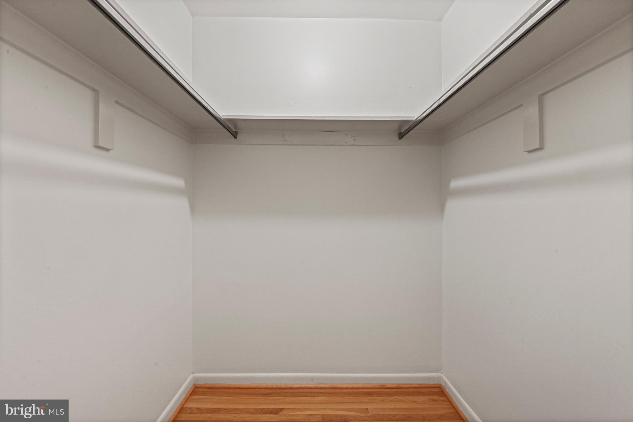 MC LEAN HAMLET - Residential