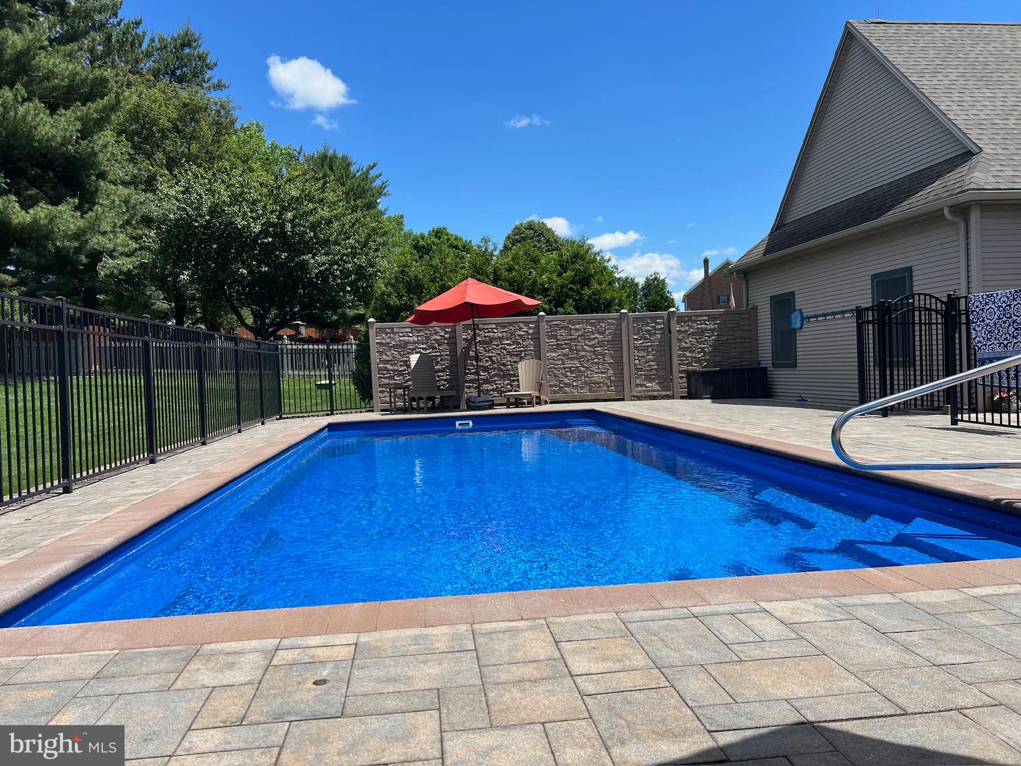 NORTH HILLS - Residential