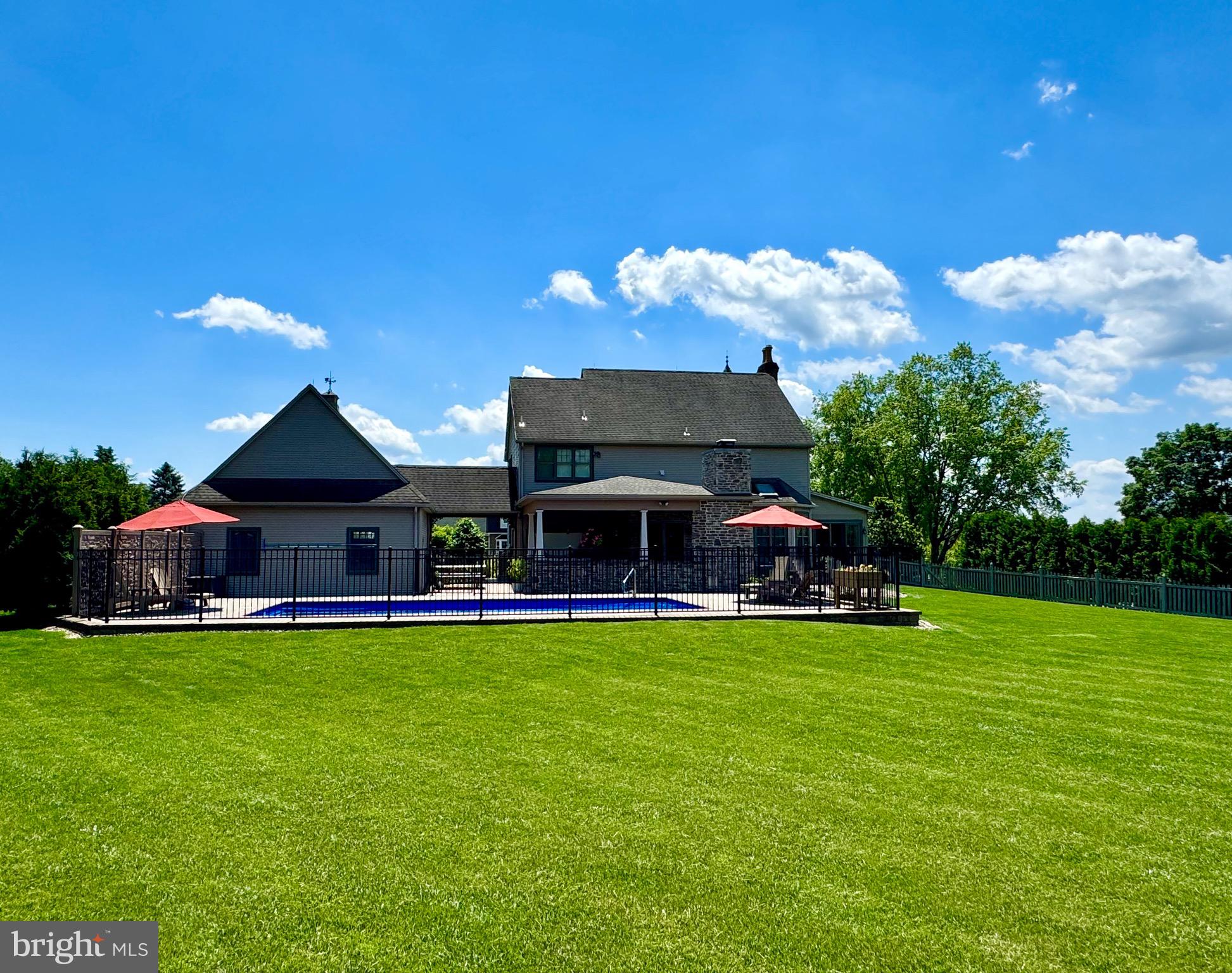 NORTH HILLS - Residential