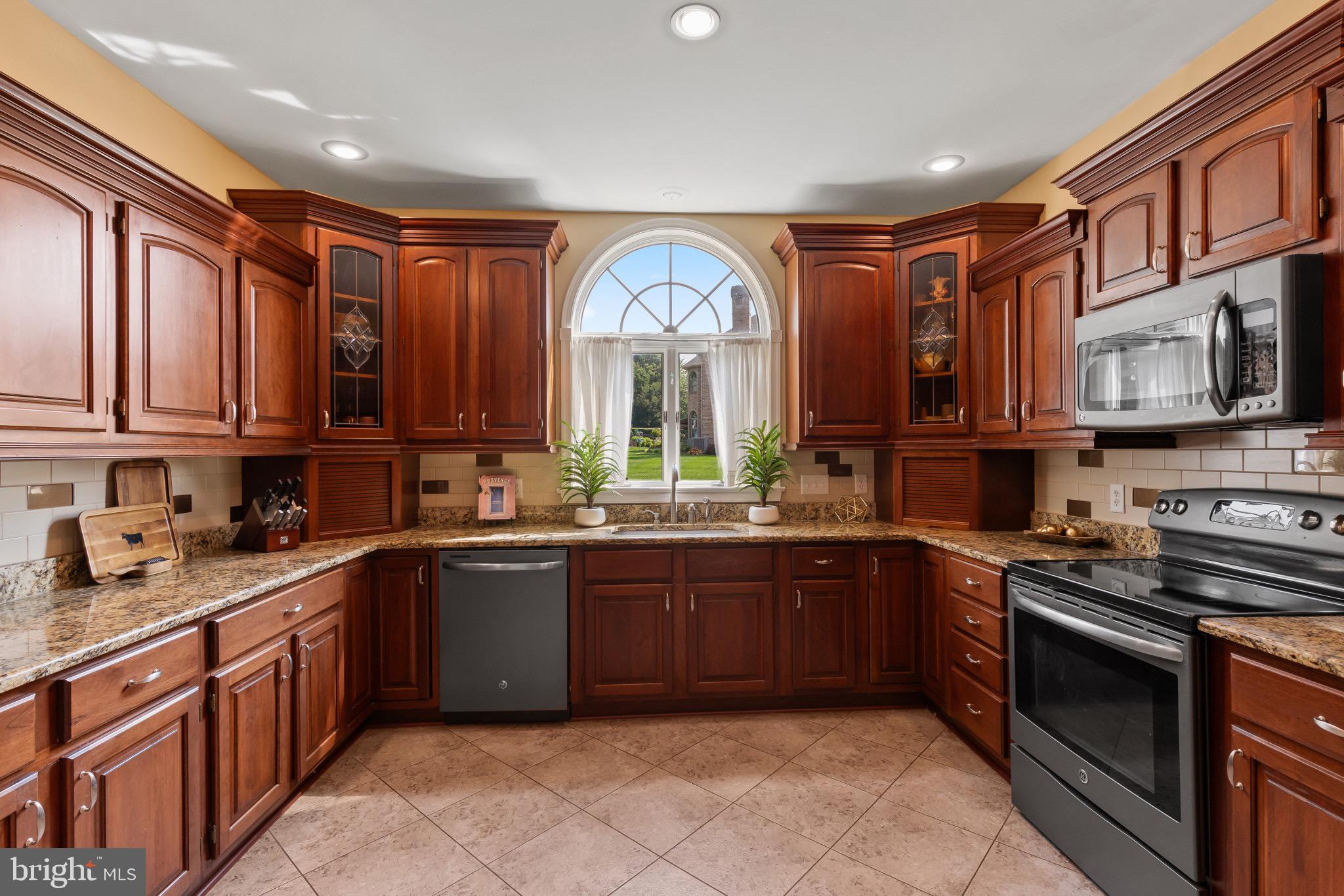 NORTH HILLS - Residential