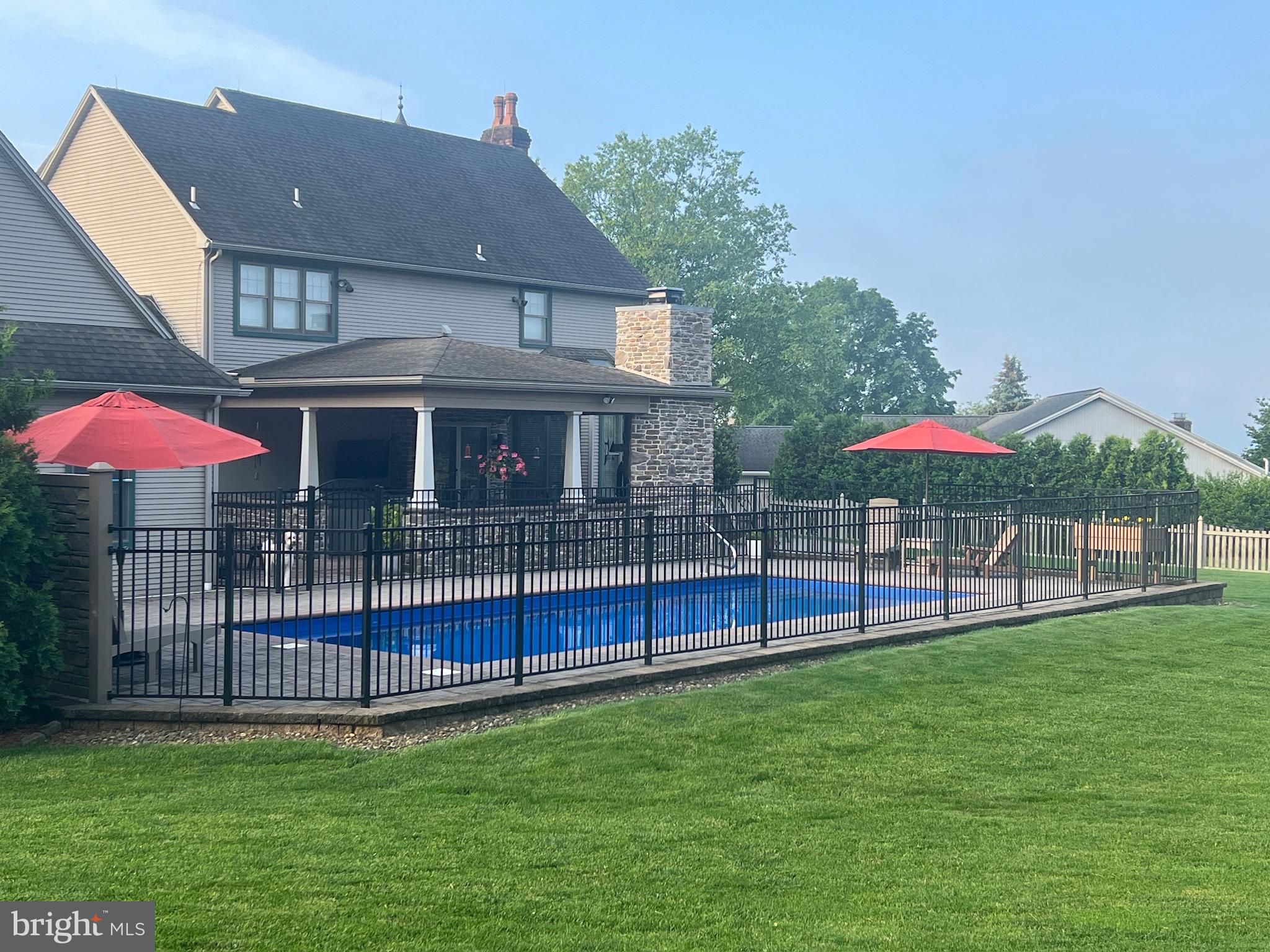 NORTH HILLS - Residential